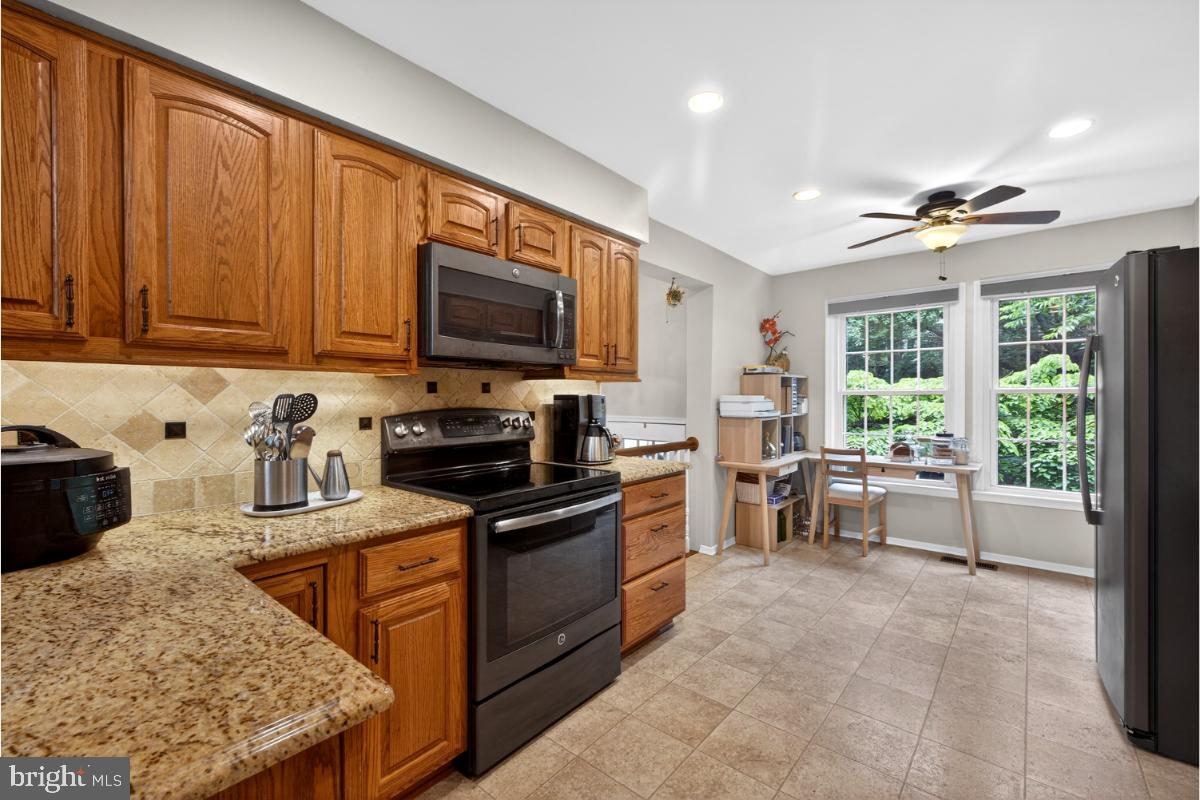 7347 SWAN POINT WAY 12-2