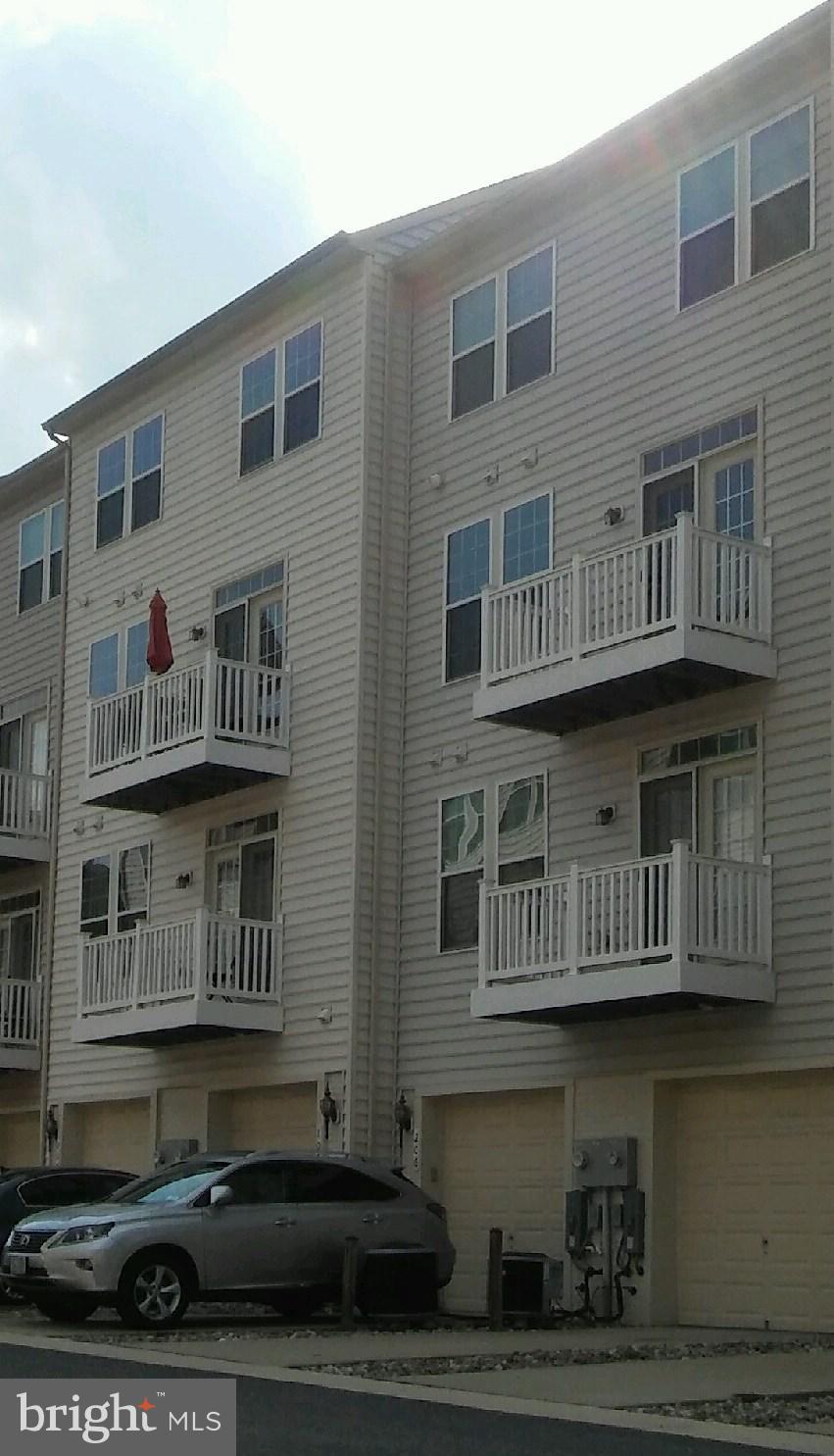 HALL STATION CONDO - Residential