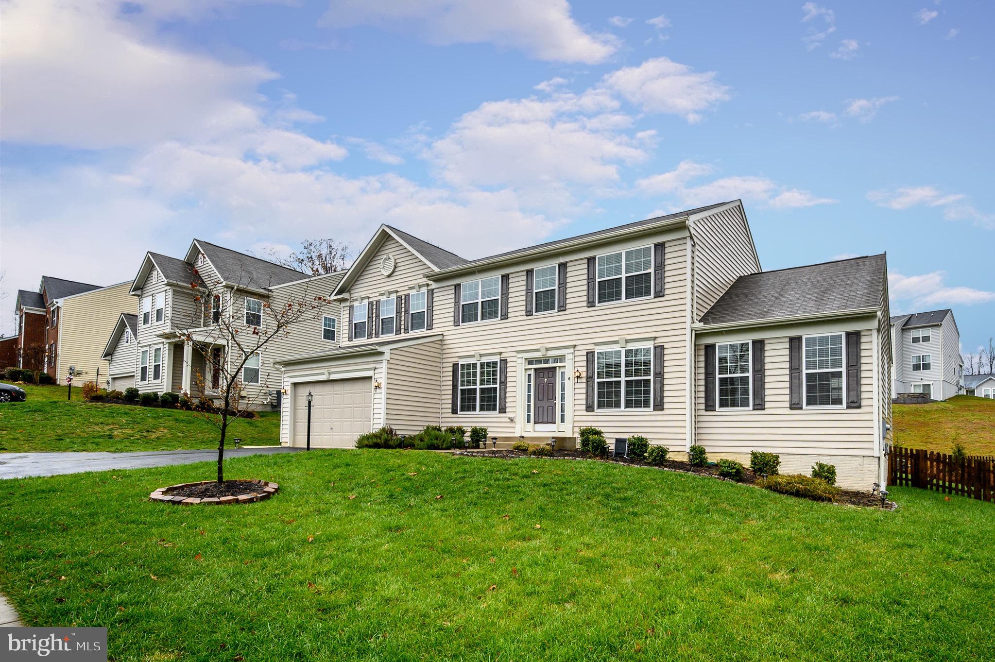 LEELAND STATION - Residential