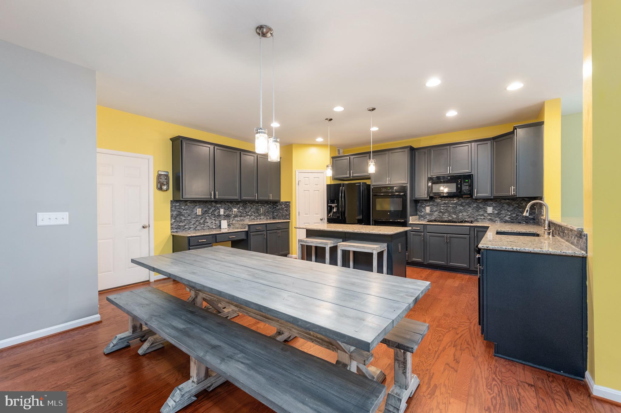 LEELAND STATION - Residential