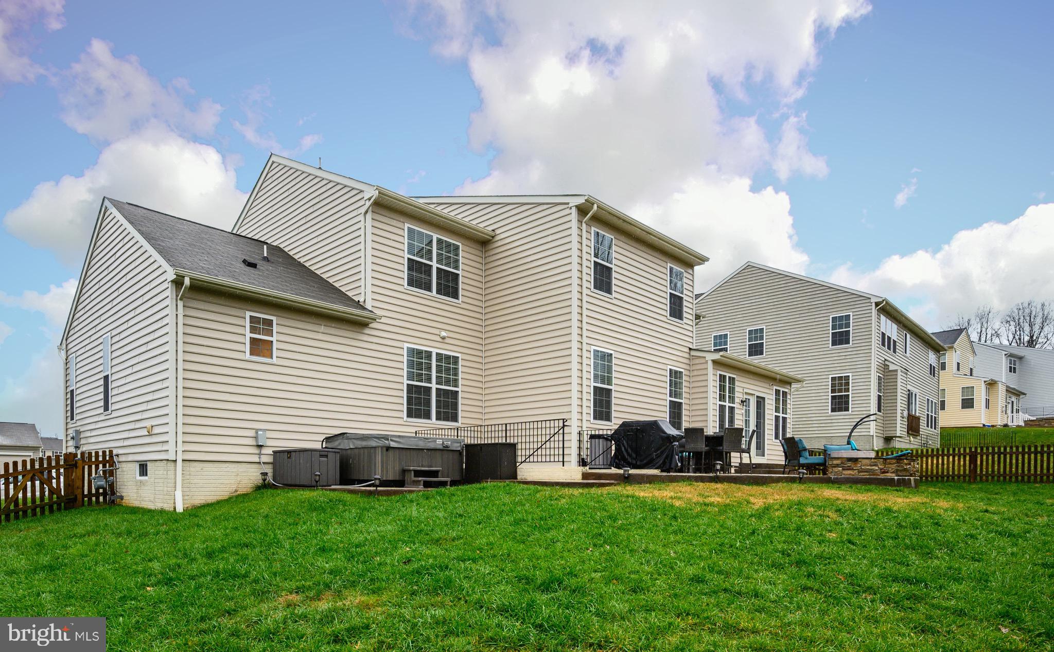 LEELAND STATION - Residential