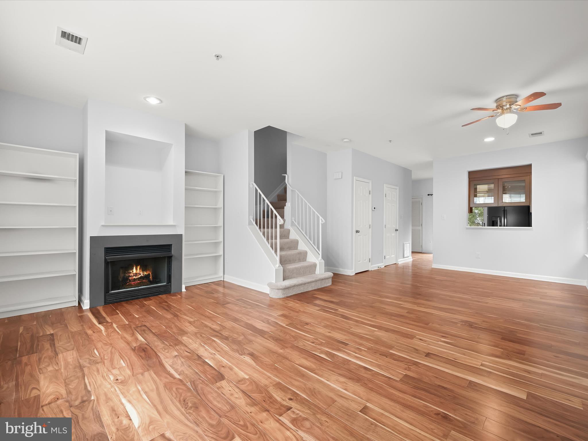 WOODLAND WALK - Residential