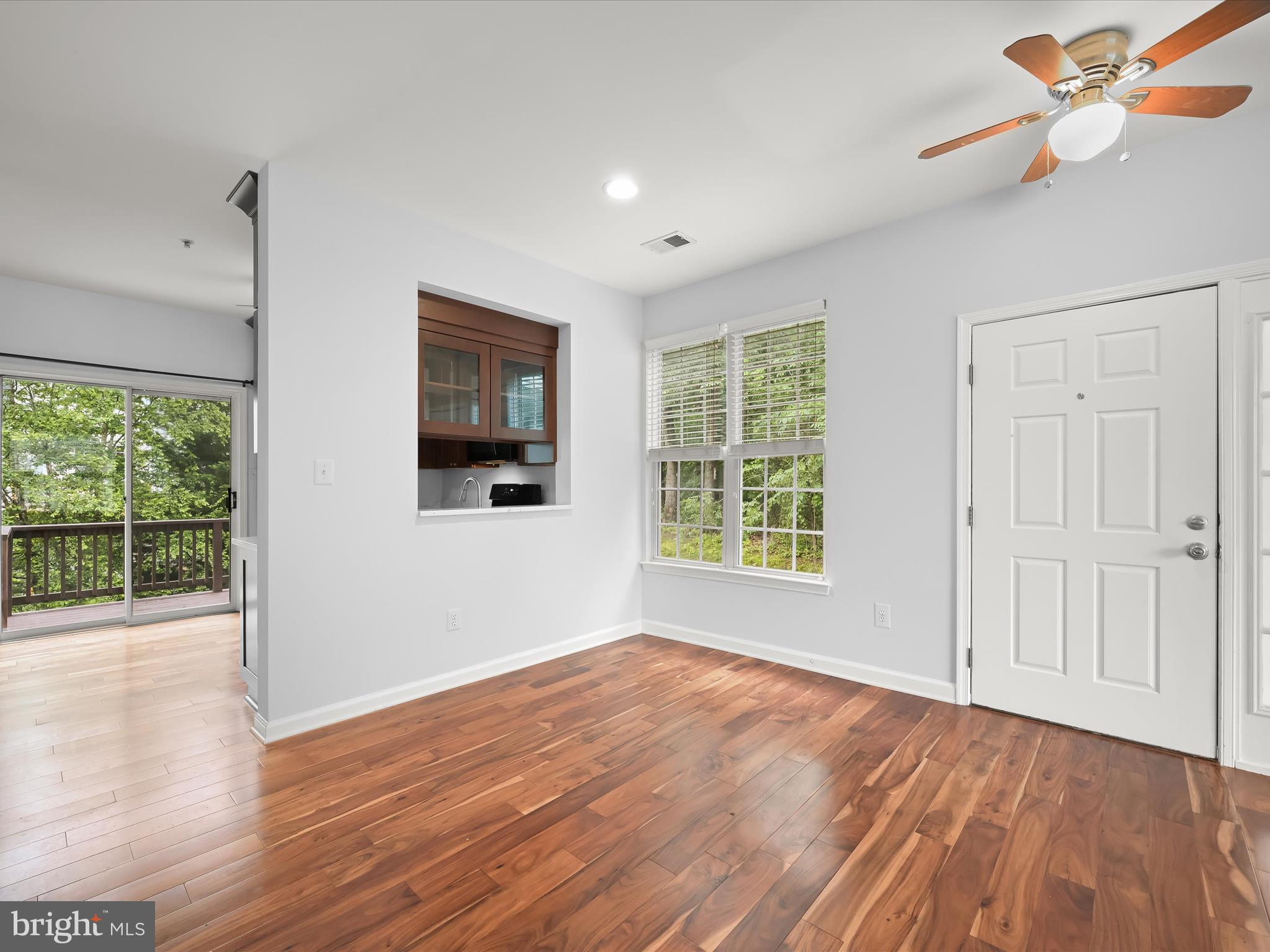 WOODLAND WALK - Residential