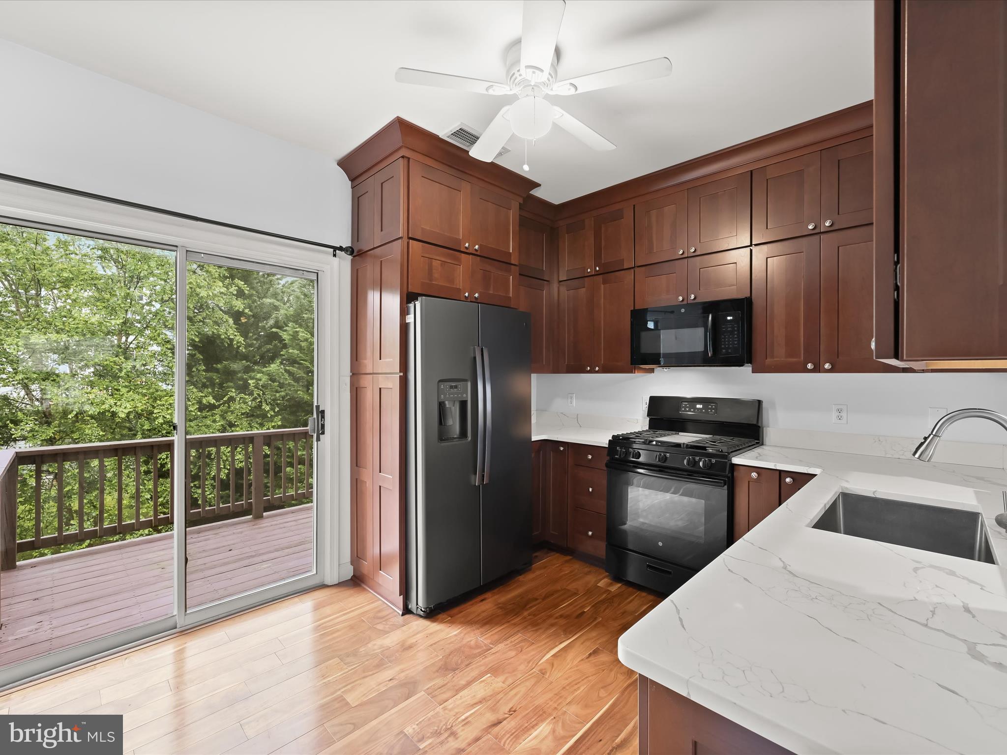 WOODLAND WALK - Residential