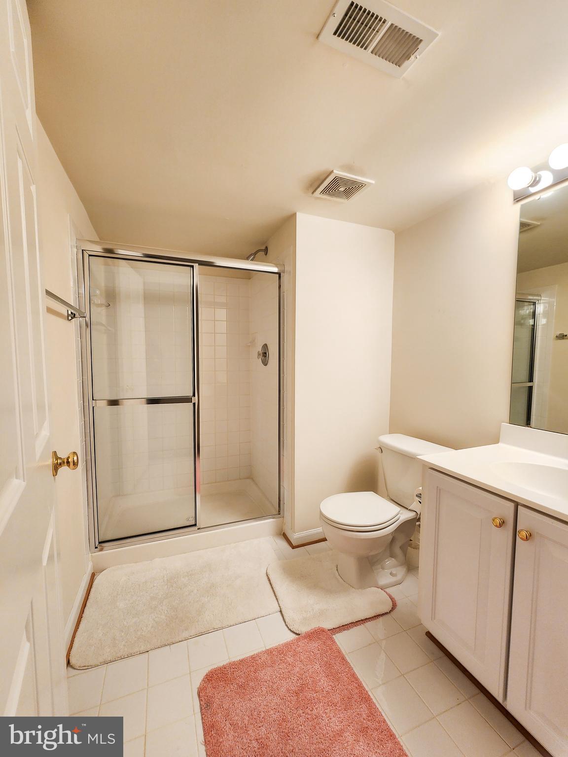 LORTON TOWN CNTR LANDBAY - Residential