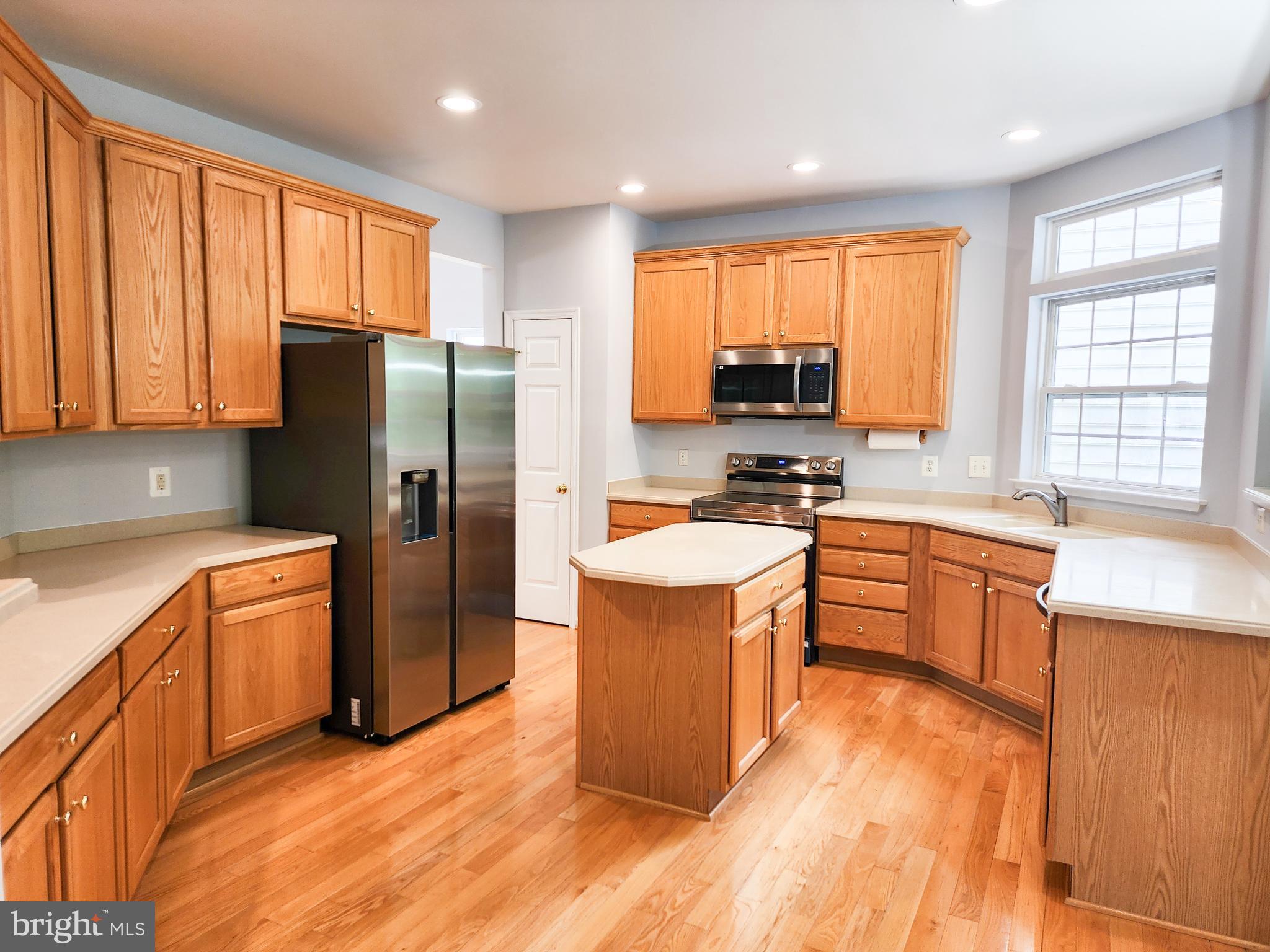 LORTON TOWN CNTR LANDBAY - Residential