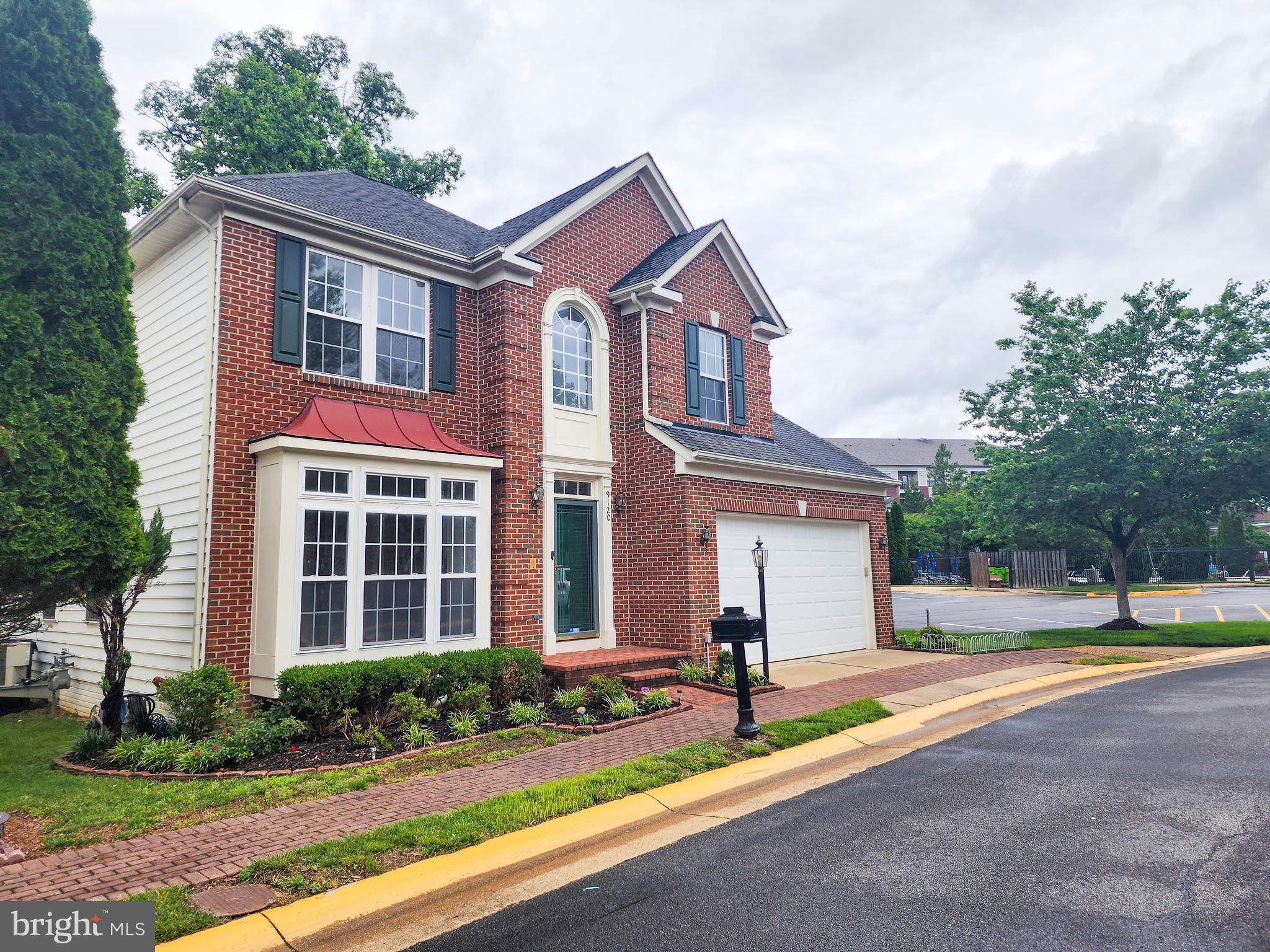 LORTON TOWN CNTR LANDBAY - Residential