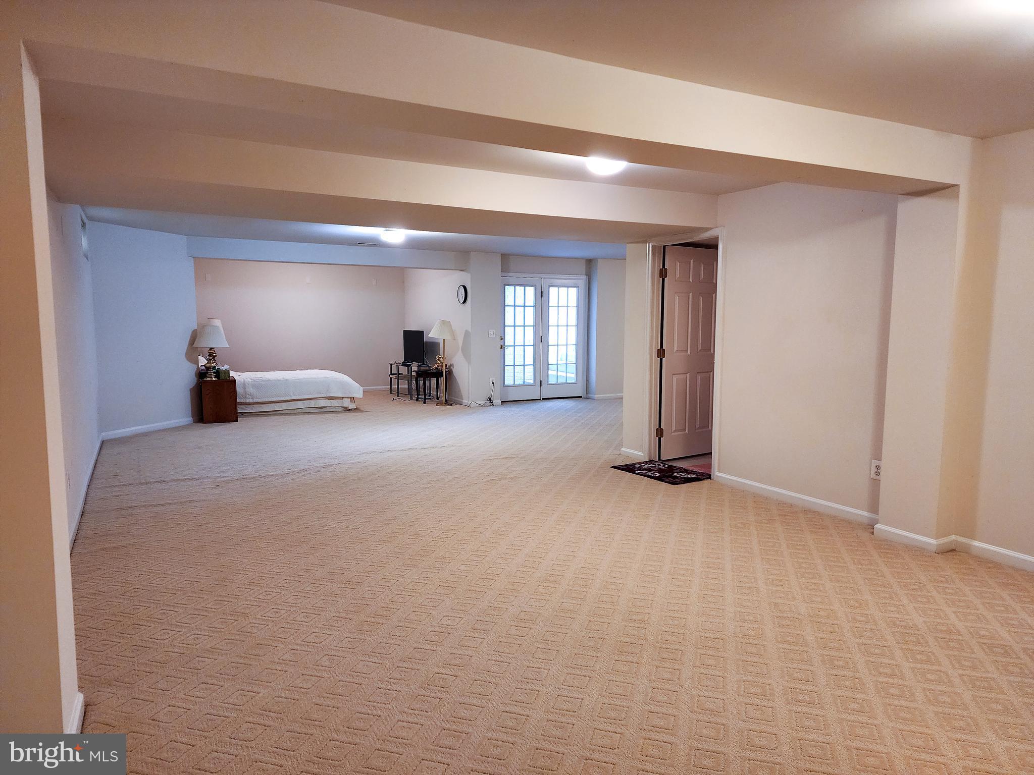 LORTON TOWN CNTR LANDBAY - Residential