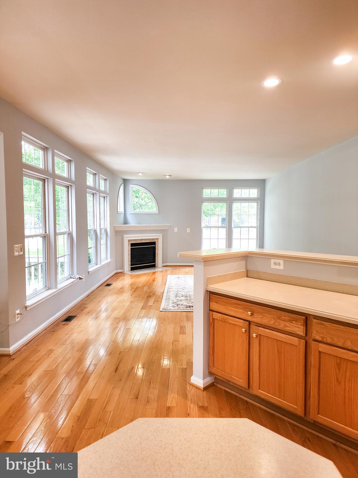 LORTON TOWN CNTR LANDBAY - Residential