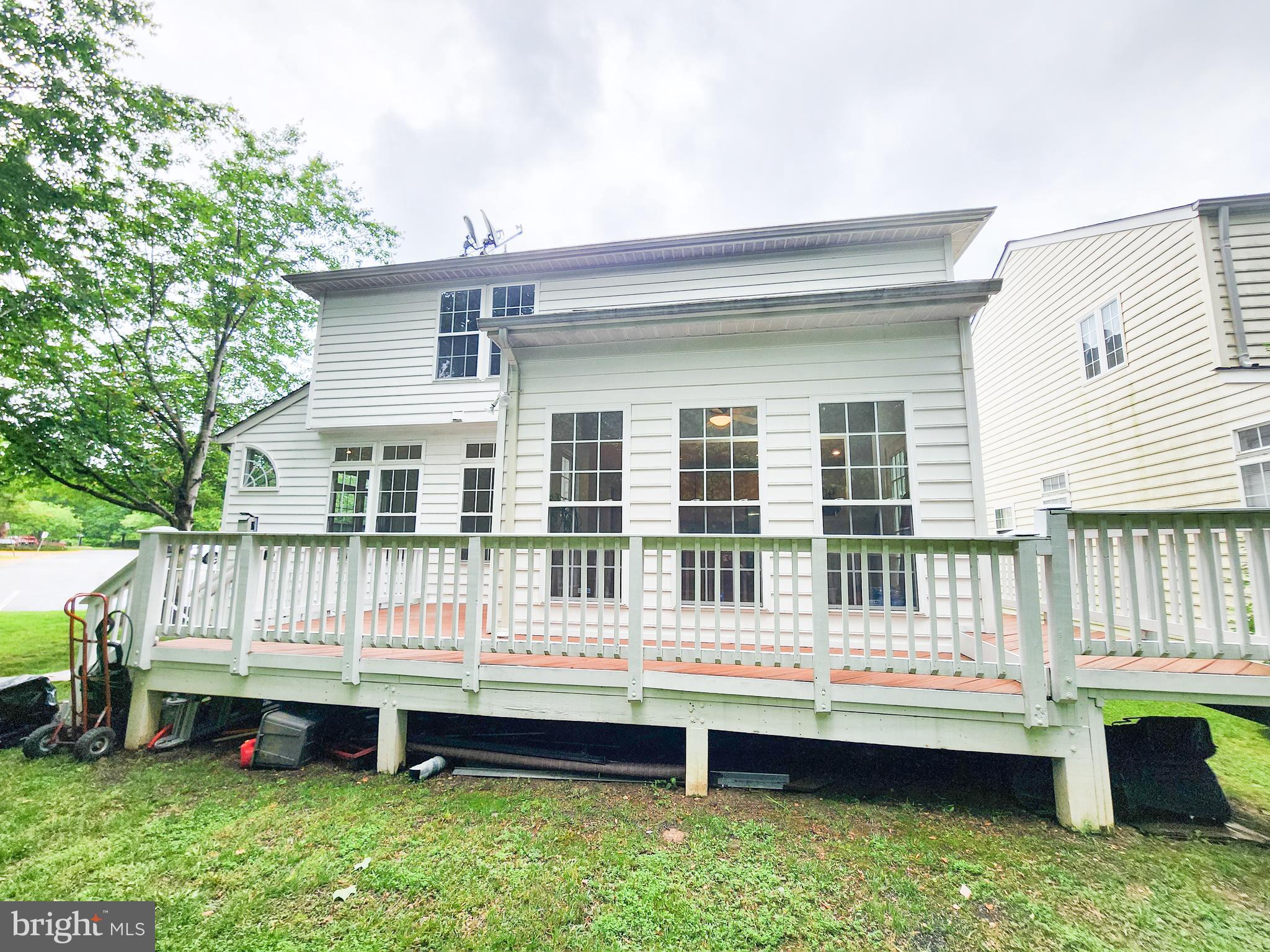 LORTON TOWN CNTR LANDBAY - Residential