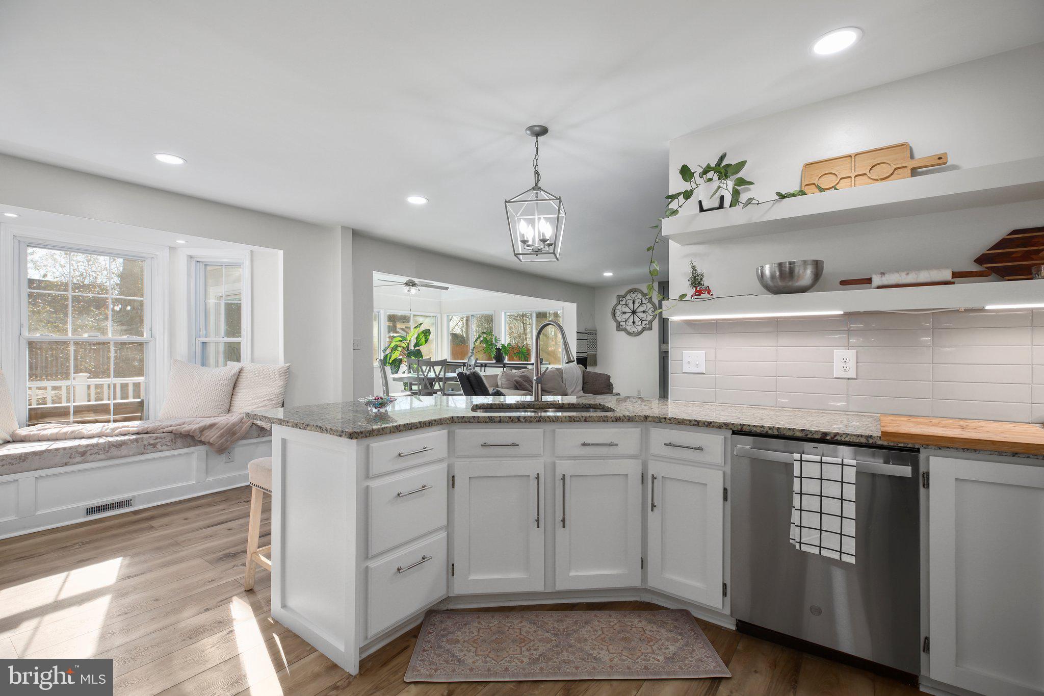 RIDGE POINTE - Residential