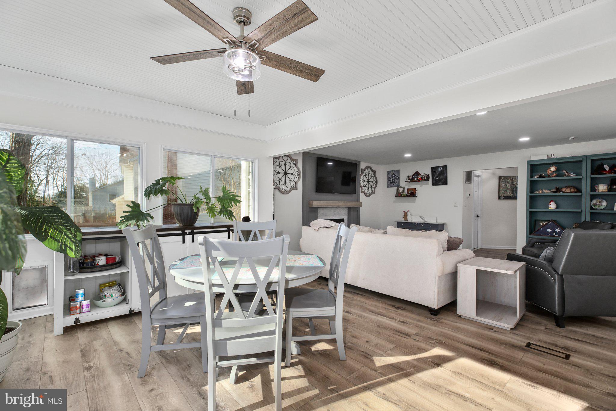 RIDGE POINTE - Residential