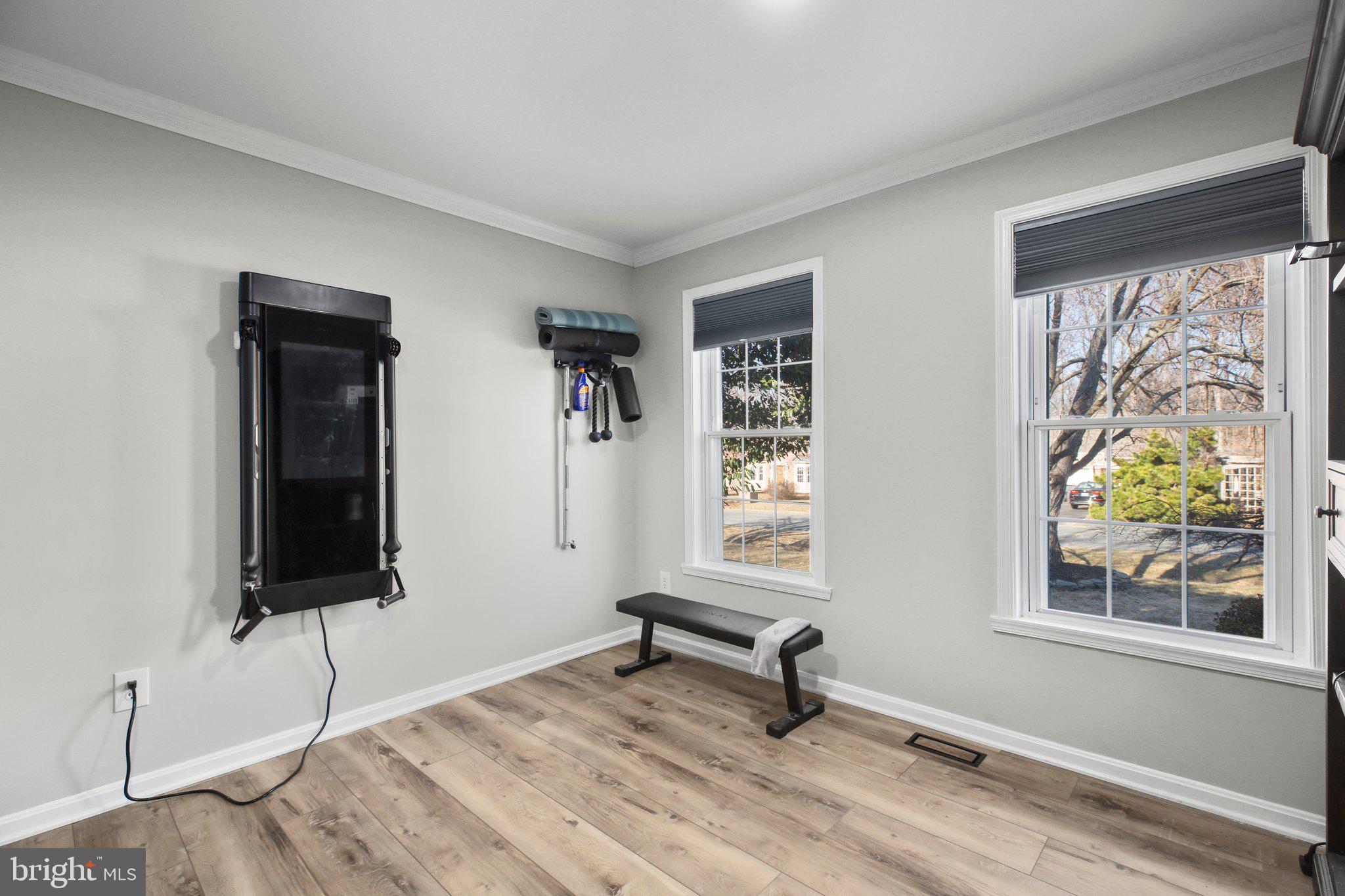 RIDGE POINTE - Residential