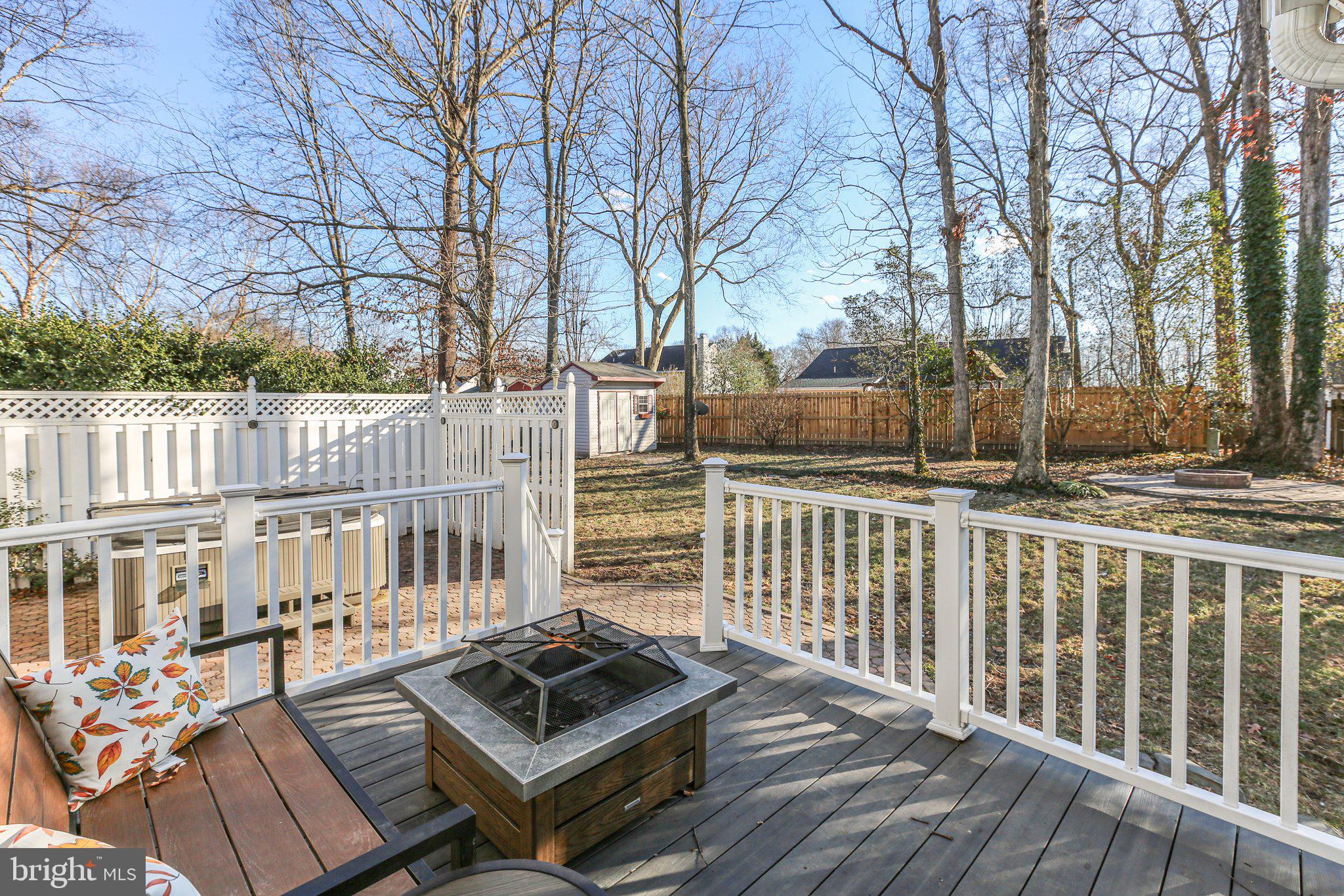 RIDGE POINTE - Residential