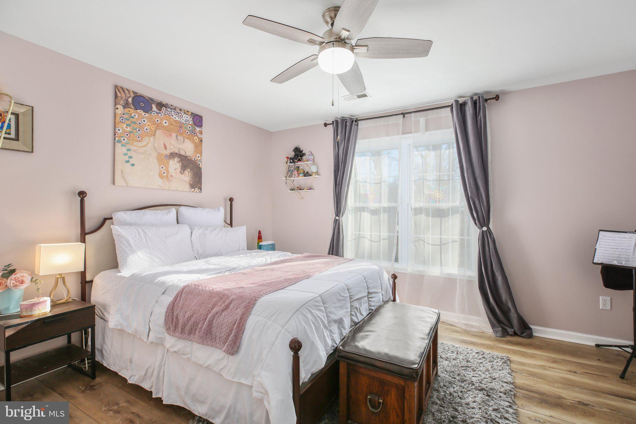 RIDGE POINTE - Residential