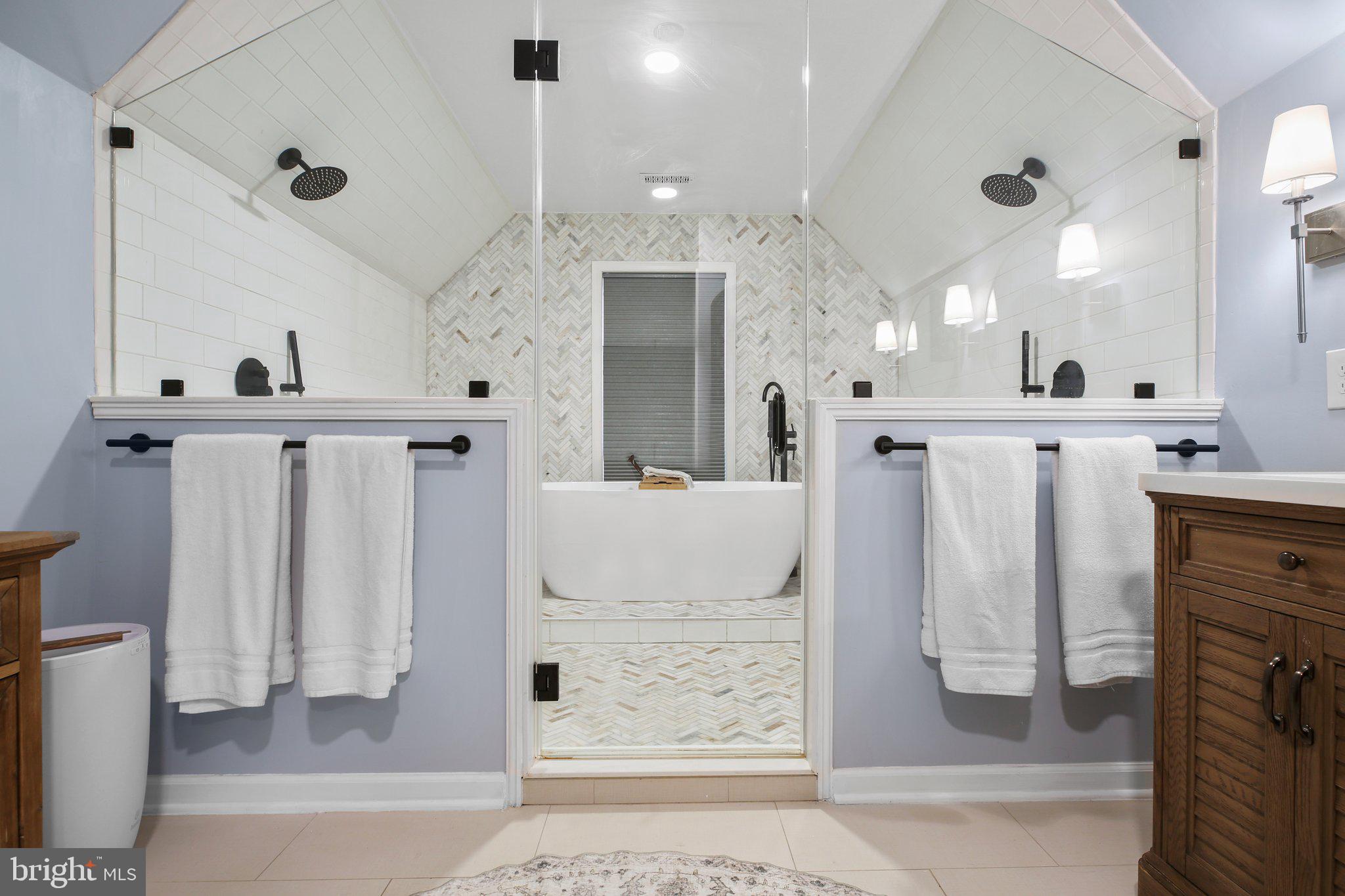 RIDGE POINTE - Residential