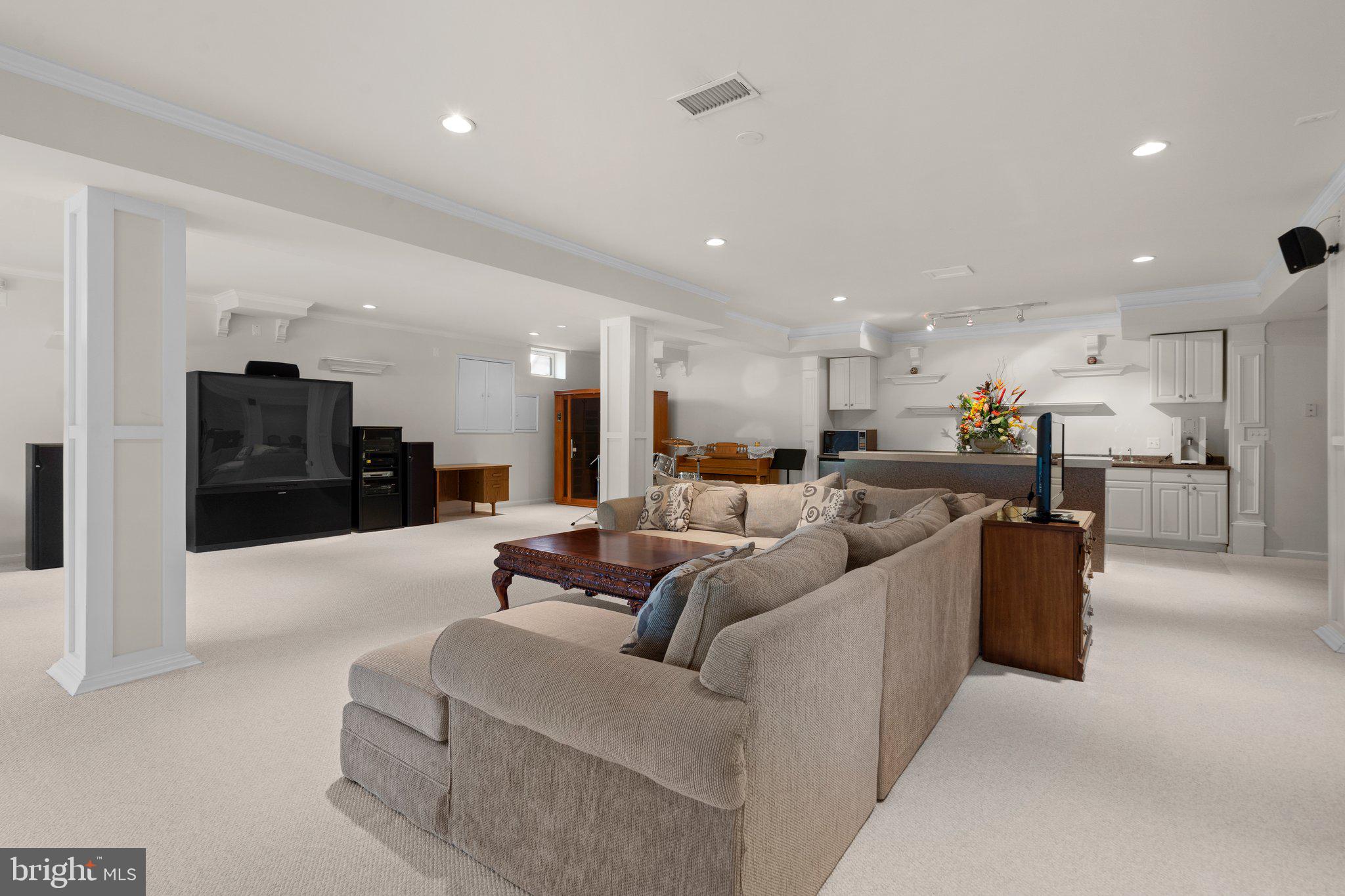 BIG BRANCH OVERLOOK - Residential