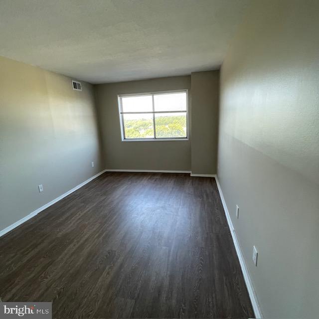 PRESIDENTIAL TOWERS - Residential