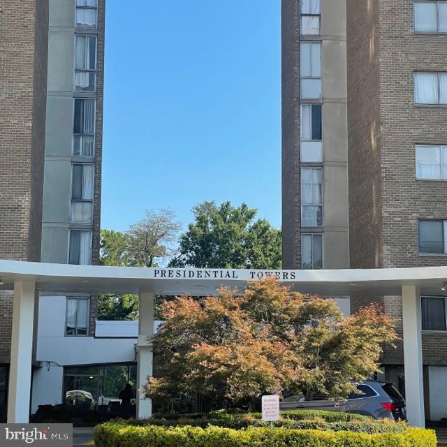 PRESIDENTIAL TOWERS - Residential