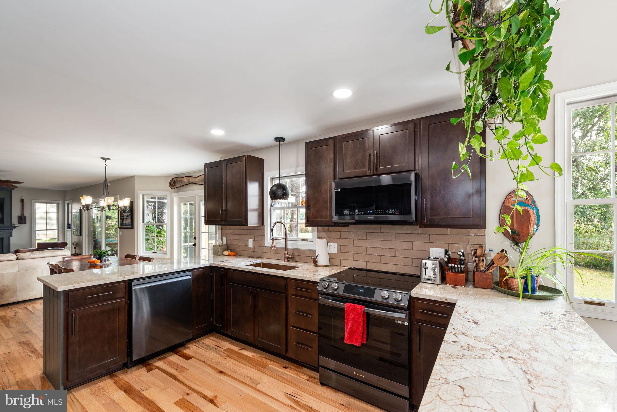 GREEN HILL VILLAGE - Residential