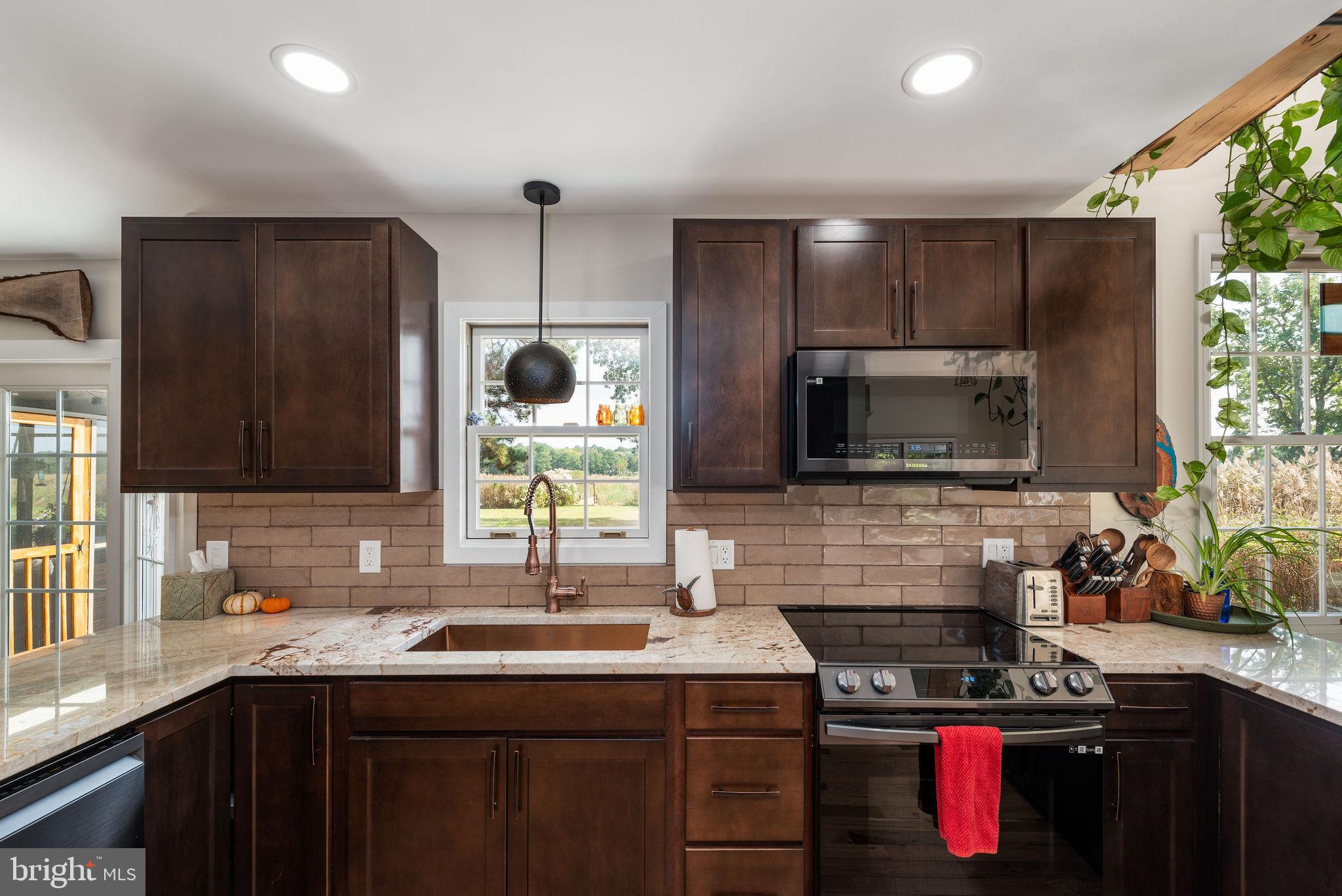 GREEN HILL VILLAGE - Residential