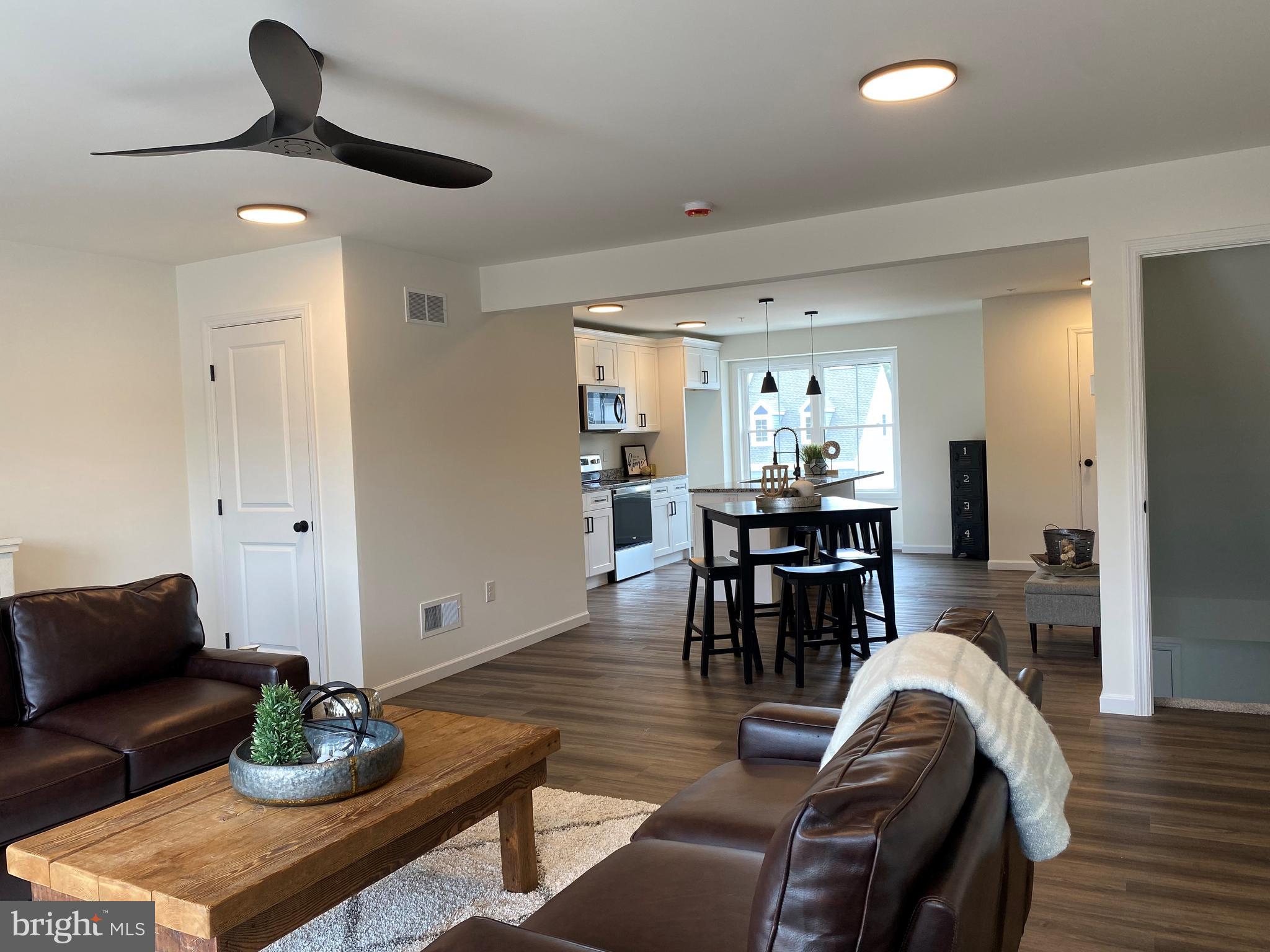 STONEGATE COMMONS - Residential