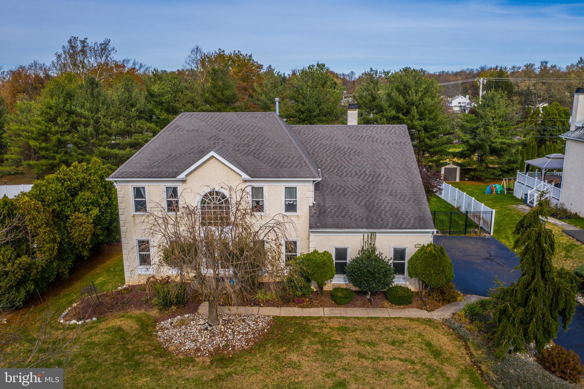 NORTHAMPTON ESTS - Residential Lease