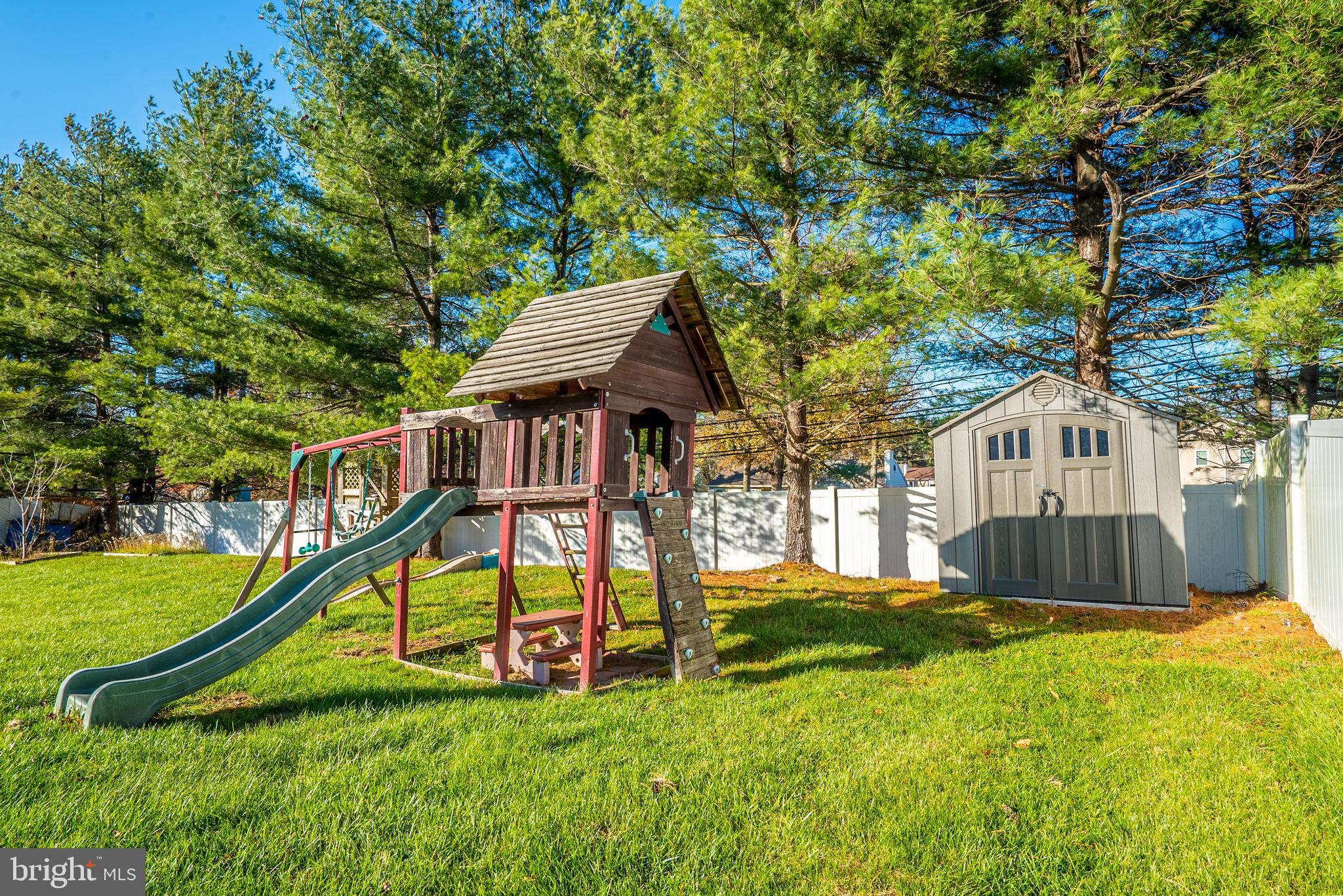 NORTHAMPTON ESTS - Residential Lease