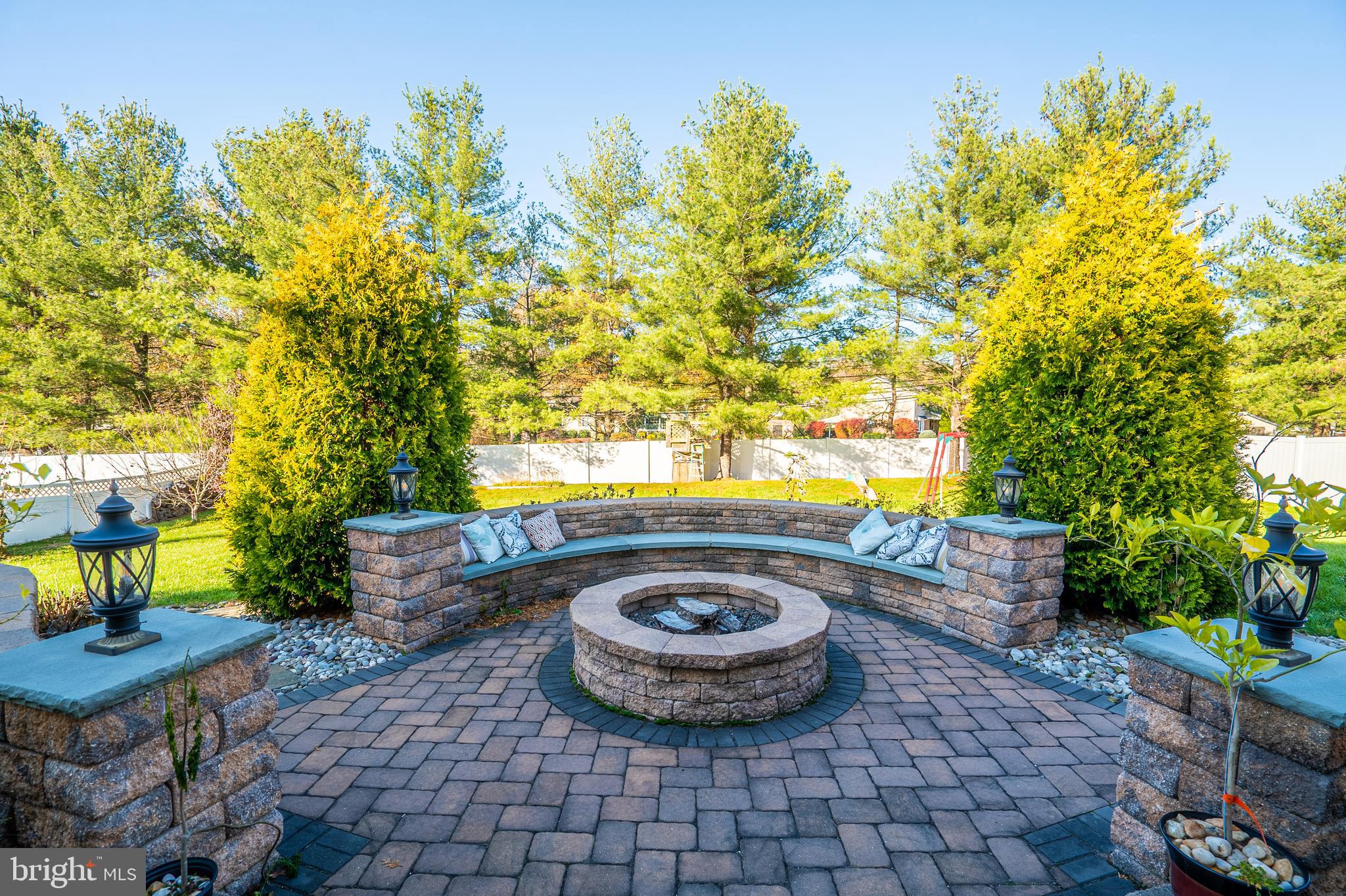 NORTHAMPTON ESTS - Residential Lease