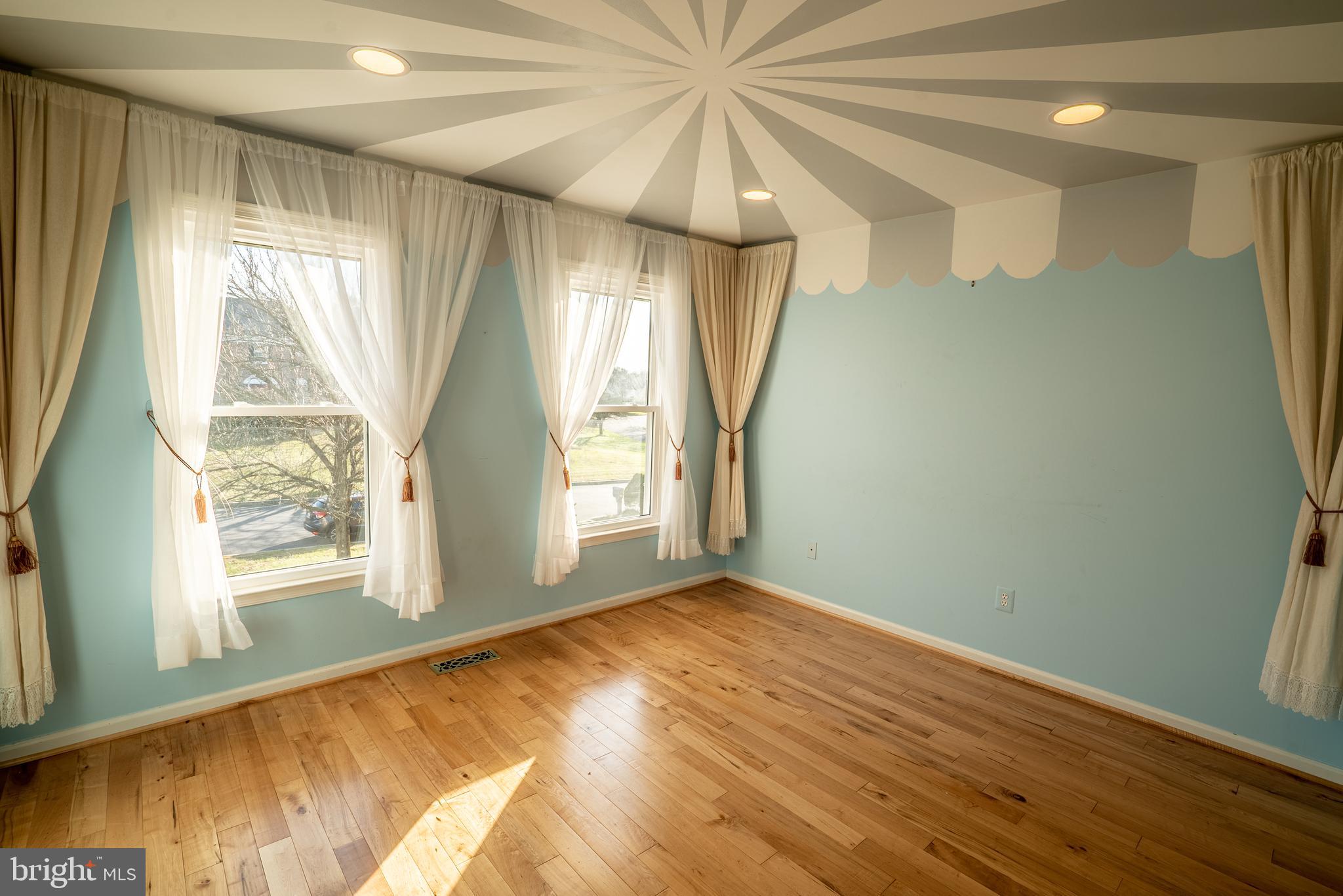 NORTHAMPTON ESTS - Residential Lease