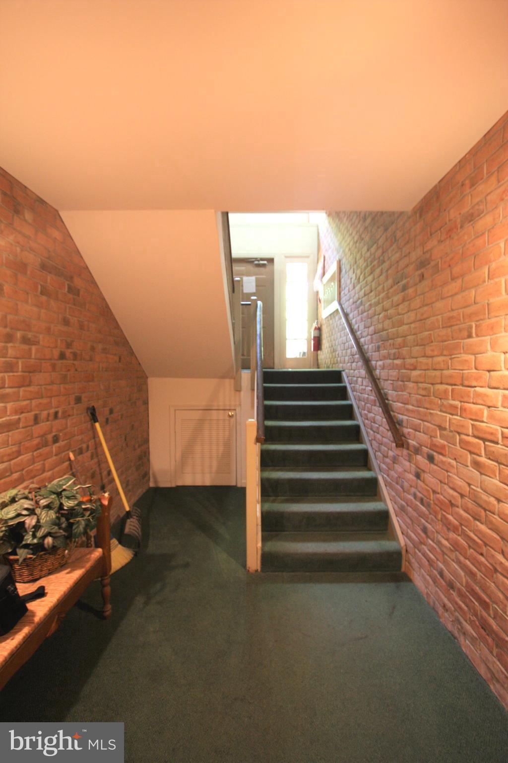 THE POINTE - Residential Lease