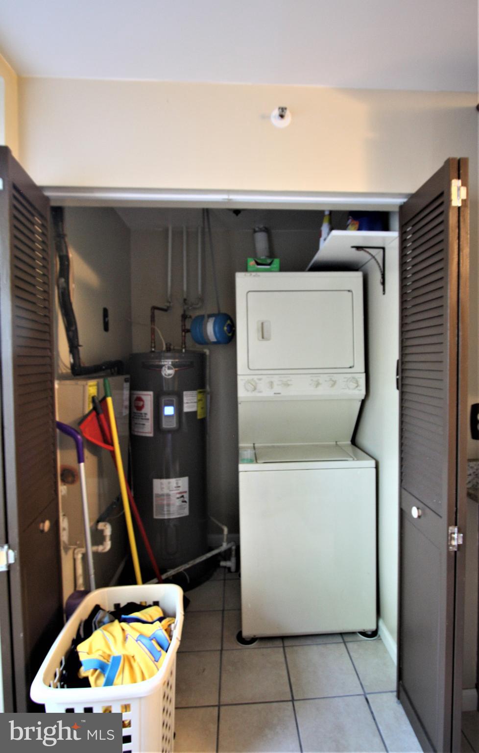 THE POINTE - Residential Lease