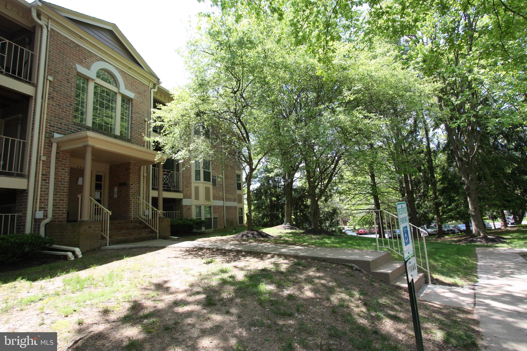 THE POINTE - Residential Lease