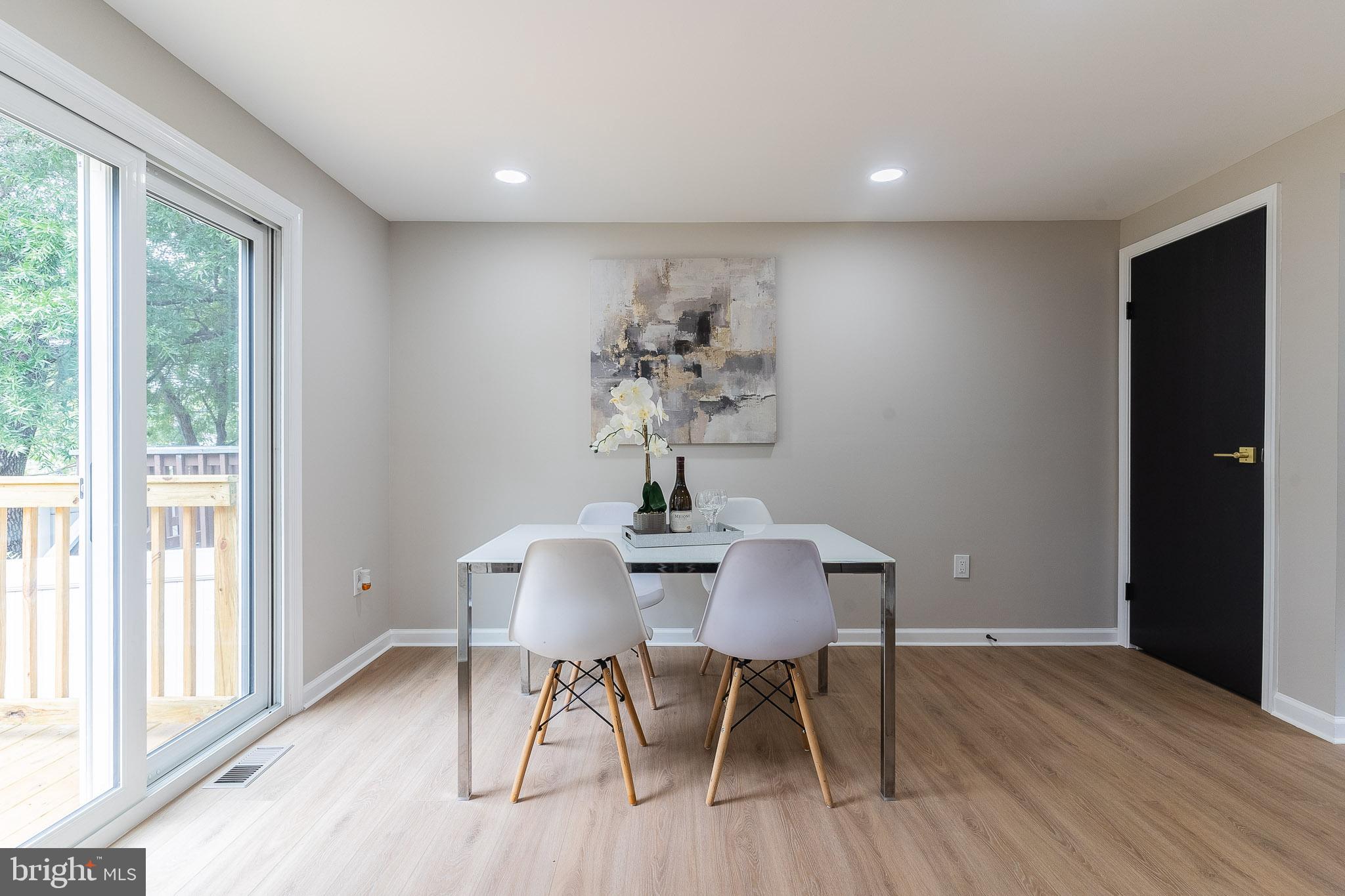2014 S OAKLAND STREET