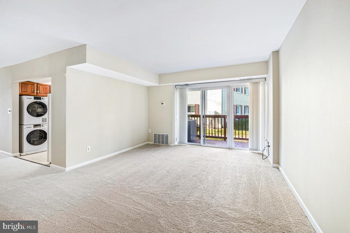 SEMINARY WALK - Residential