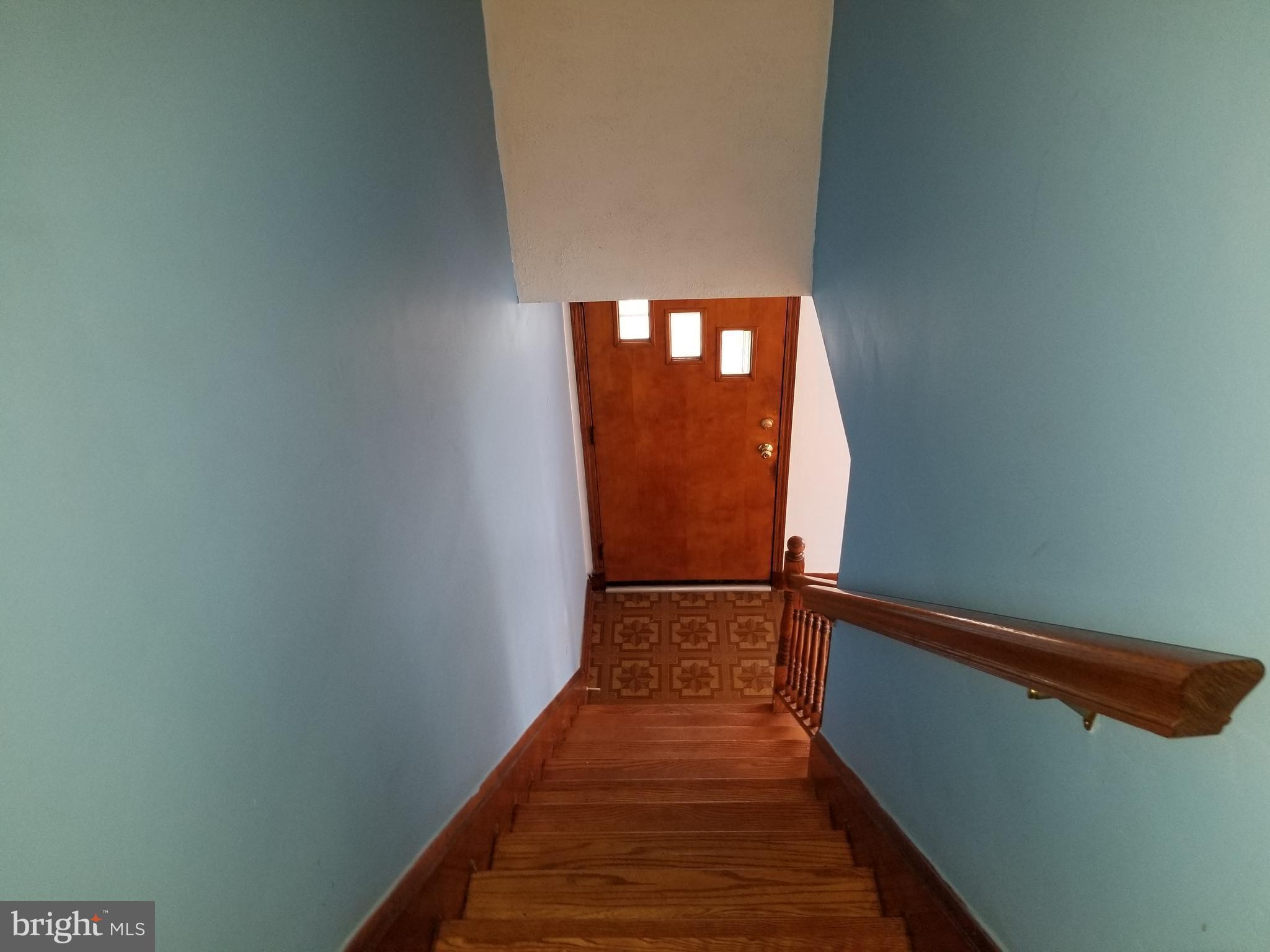 COLONIAL DRIVE - Residential