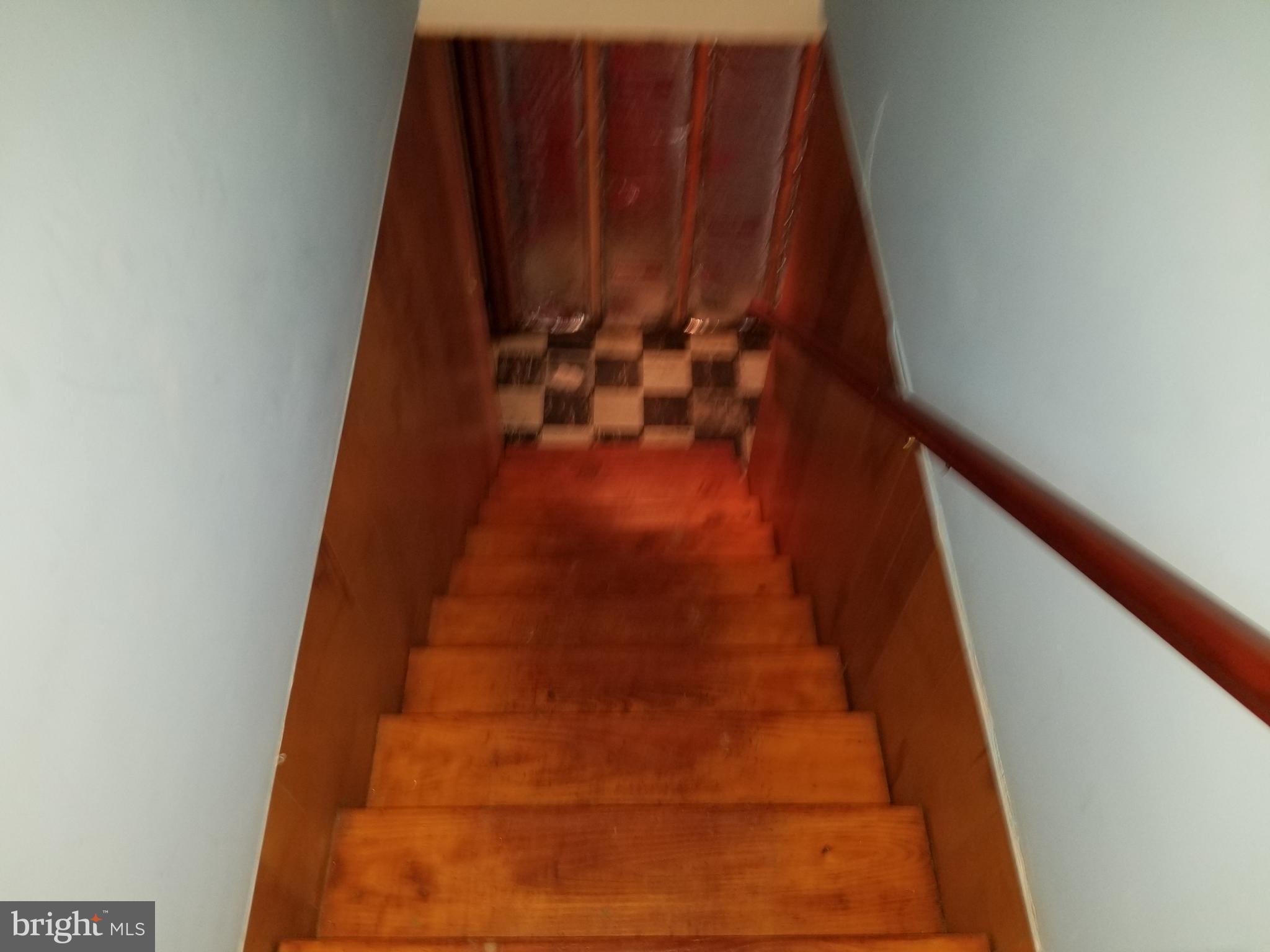 COLONIAL DRIVE - Residential