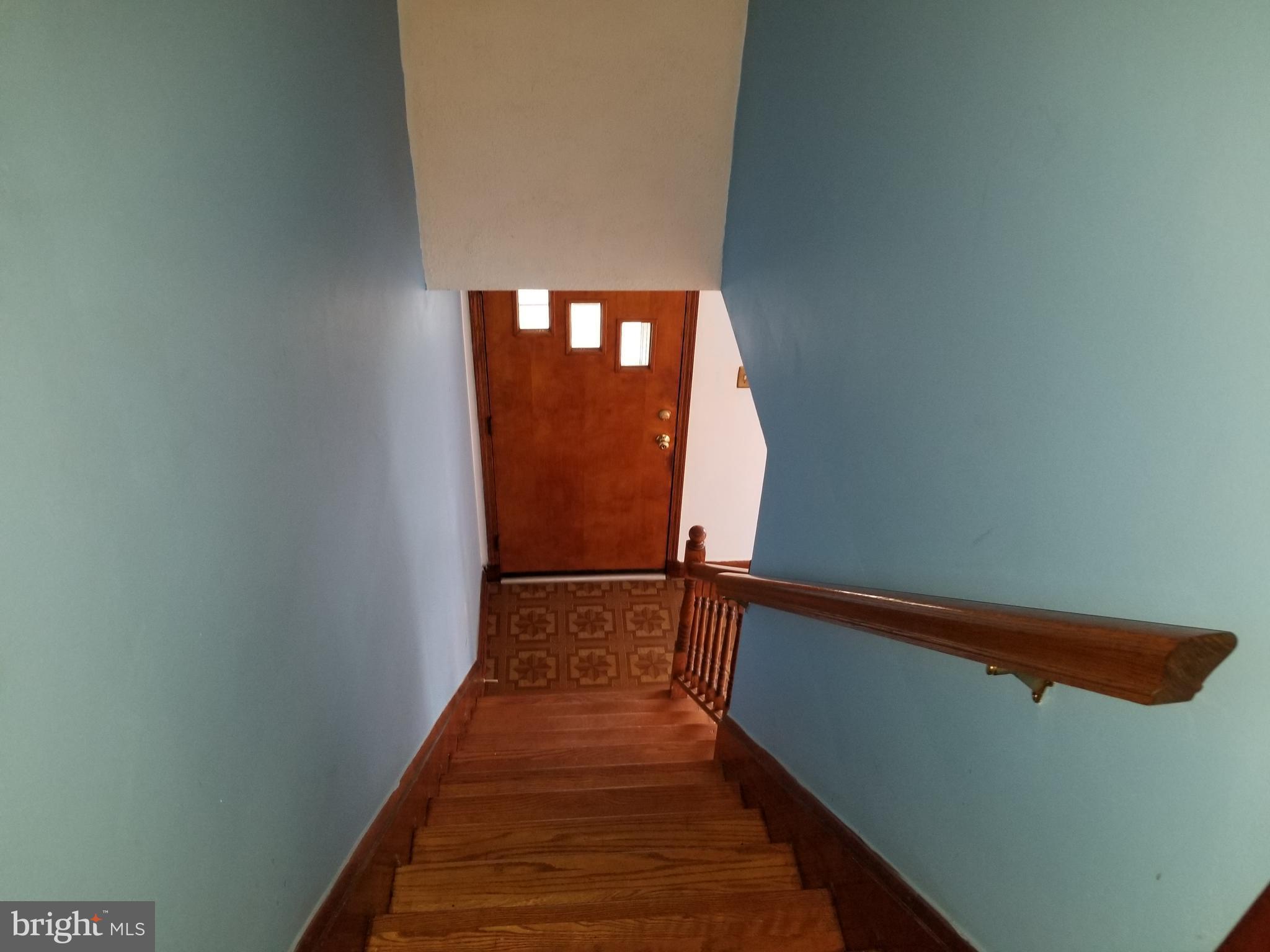 COLONIAL DRIVE - Residential