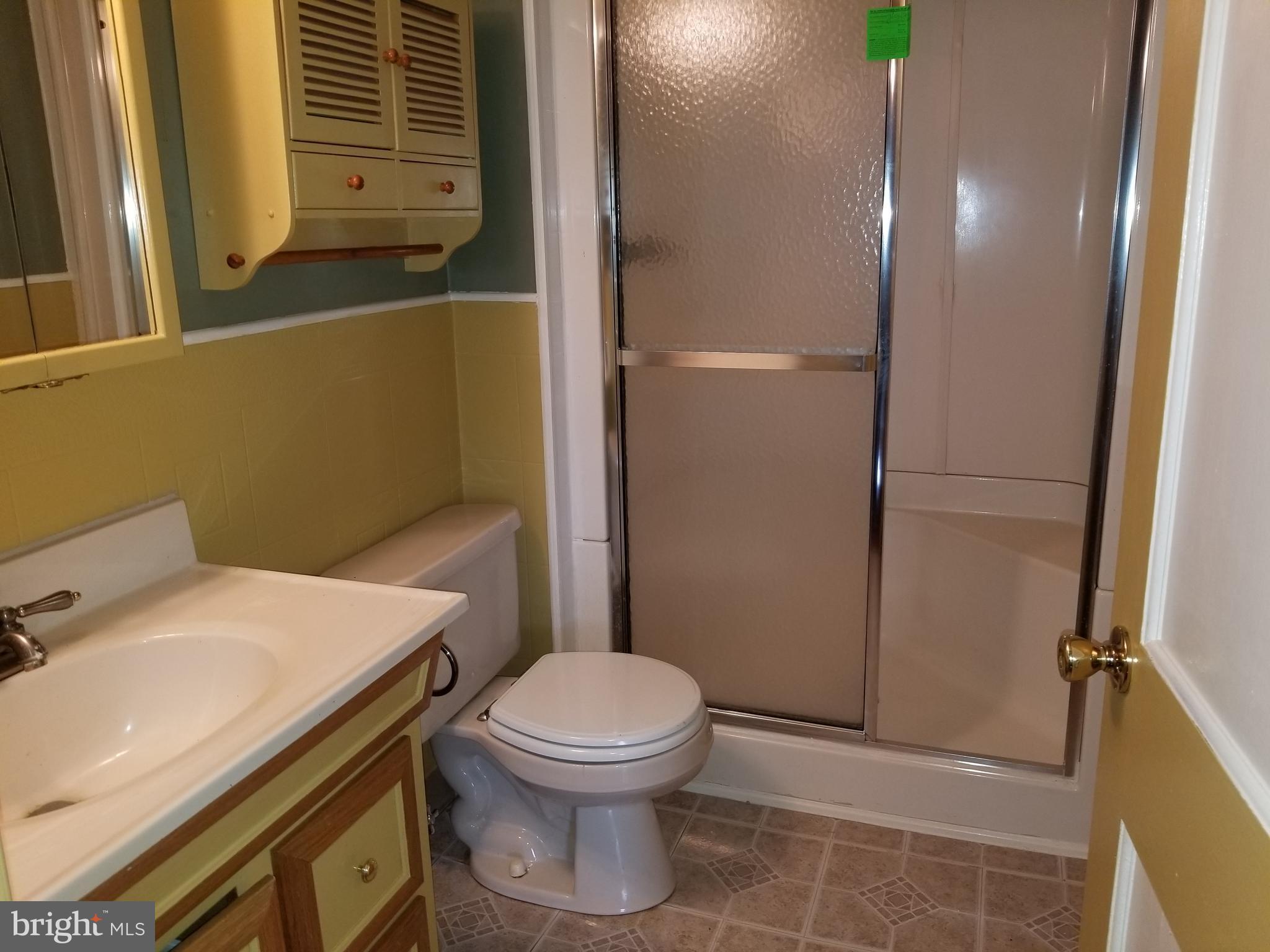 COLONIAL DRIVE - Residential