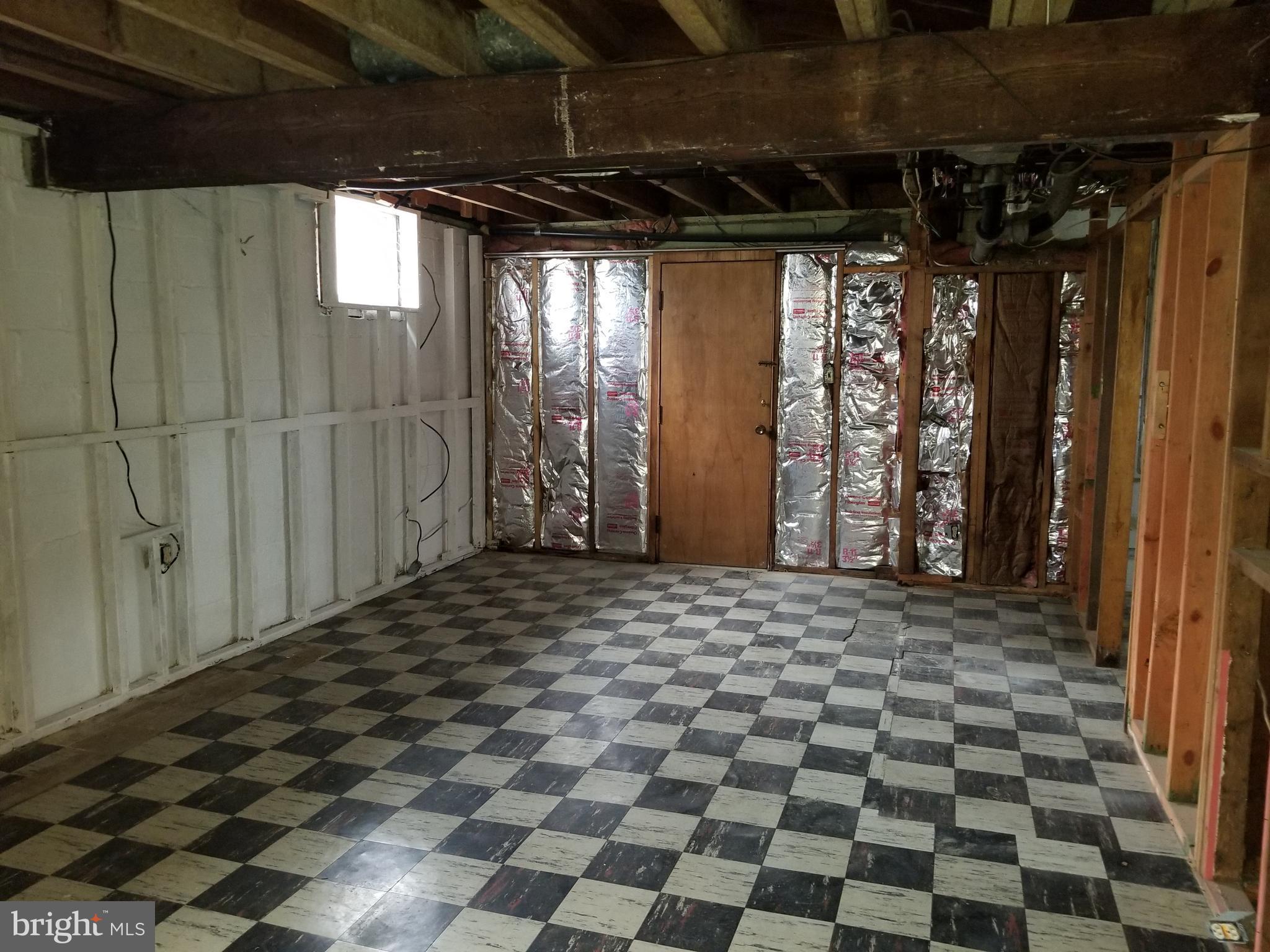 COLONIAL DRIVE - Residential