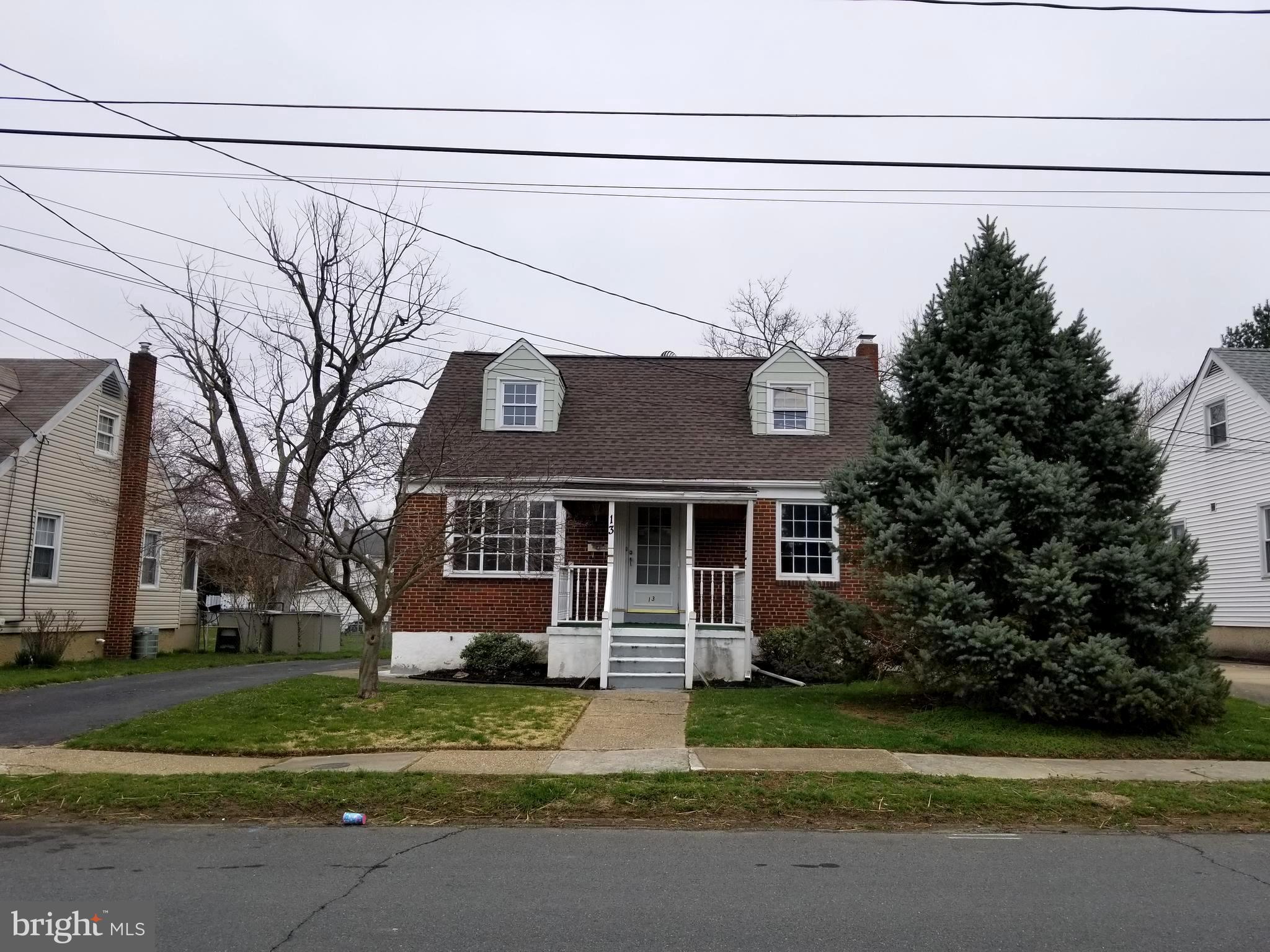 COLONIAL DRIVE - Residential