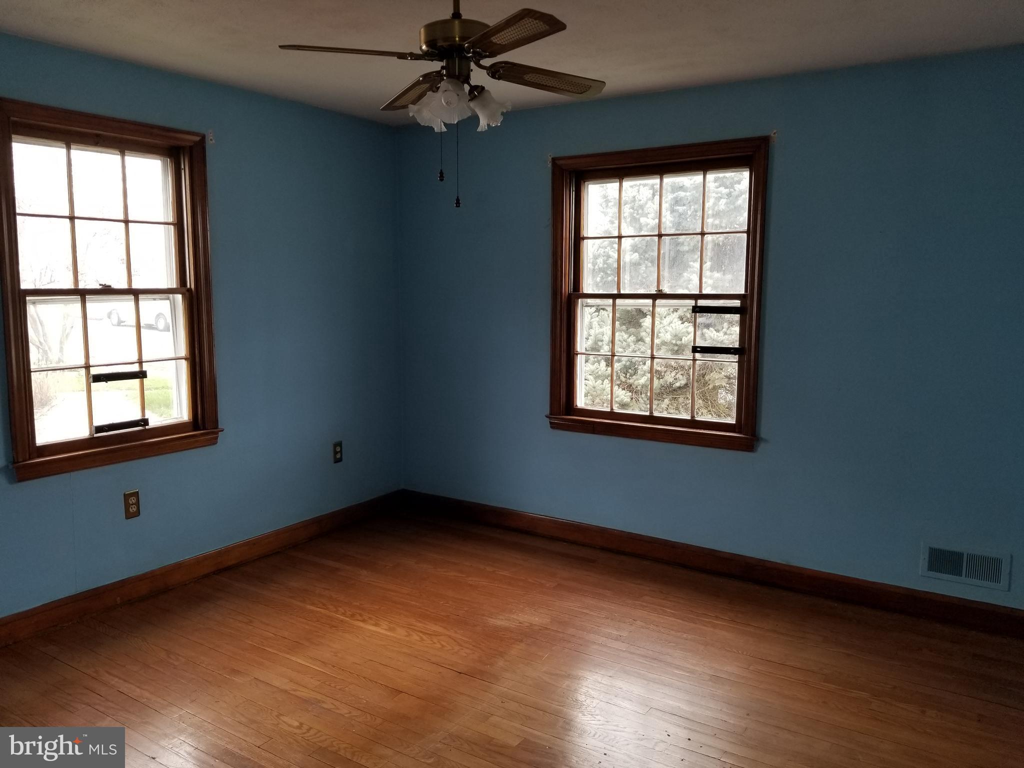 COLONIAL DRIVE - Residential