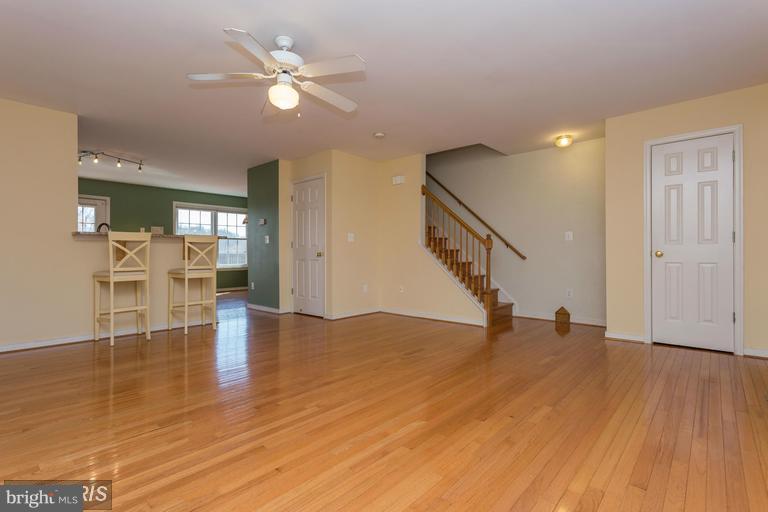 STONE RIVER - Residential Lease