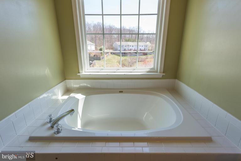 STONE RIVER - Residential Lease