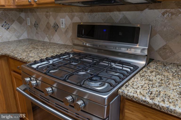 STONE RIVER - Residential Lease