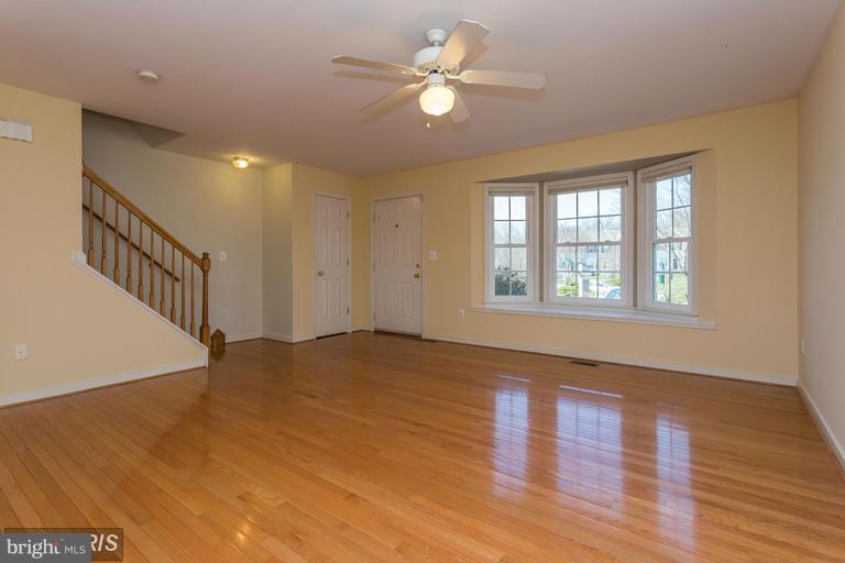 STONE RIVER - Residential Lease