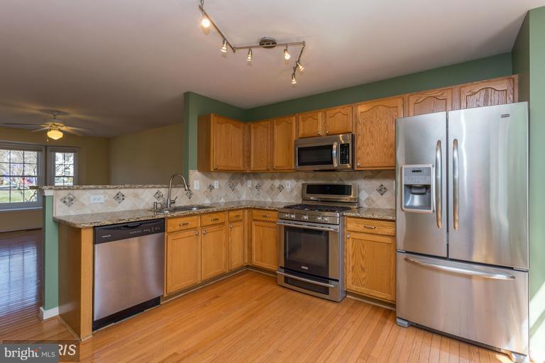 STONE RIVER - Residential Lease