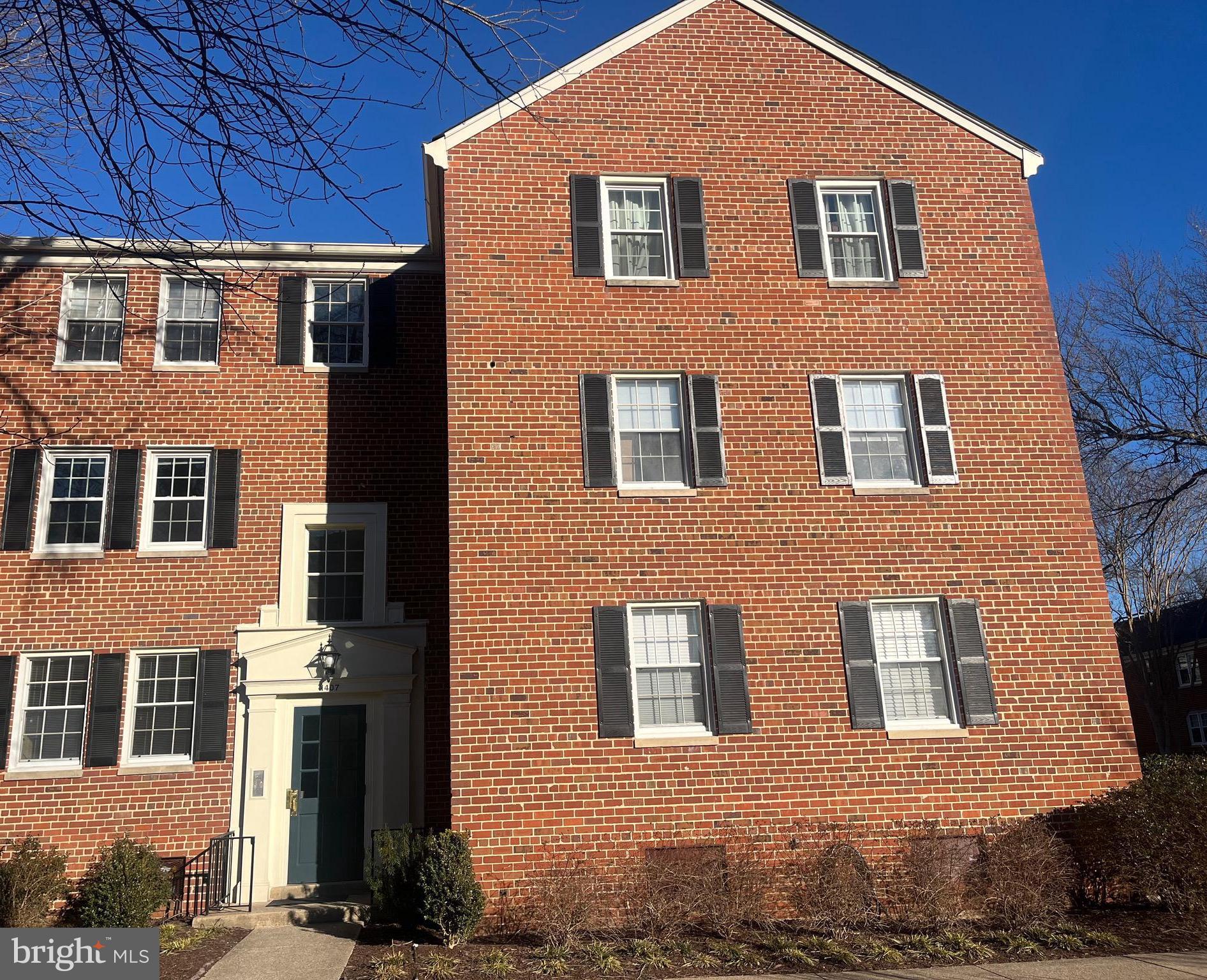 BELLE VIEW - Residential Lease