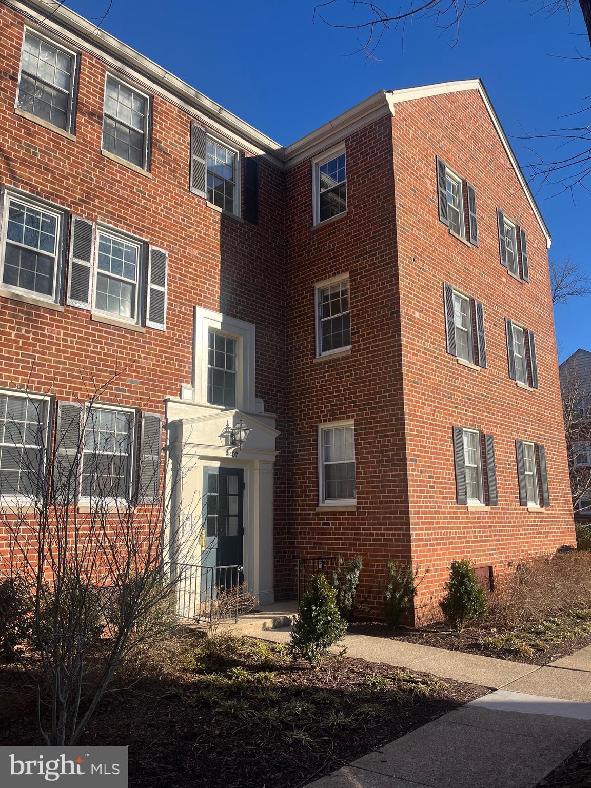 BELLE VIEW - Residential Lease