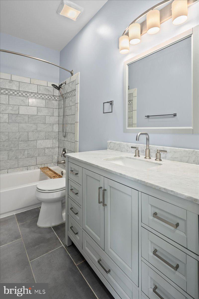 KINGSTOWNE - Residential